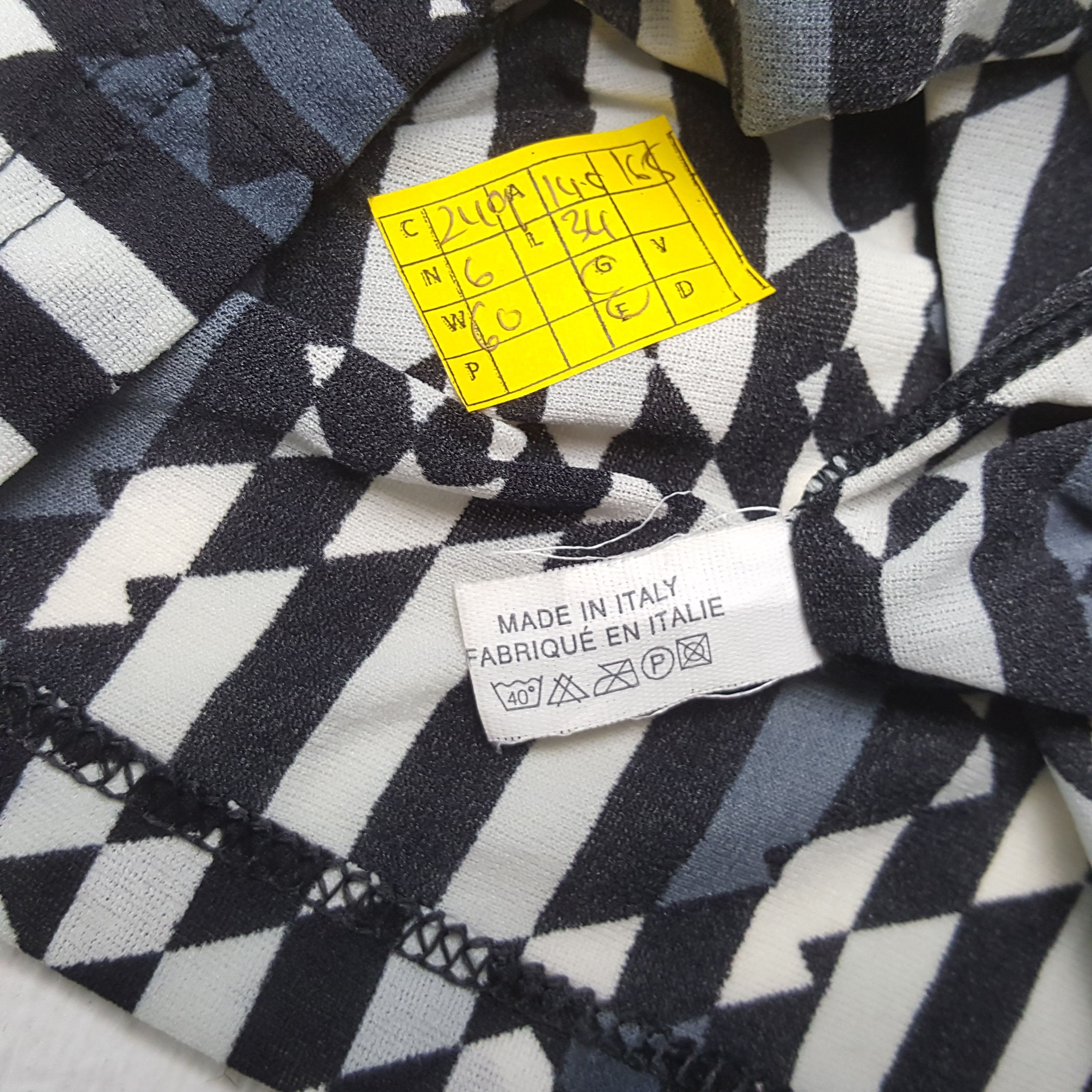 Fendi × Vintage Vintage FENDI Italian Fashion Brand Women's T-Shirts Size XXS / US 00 / IT 34 - 4 Thumbnail