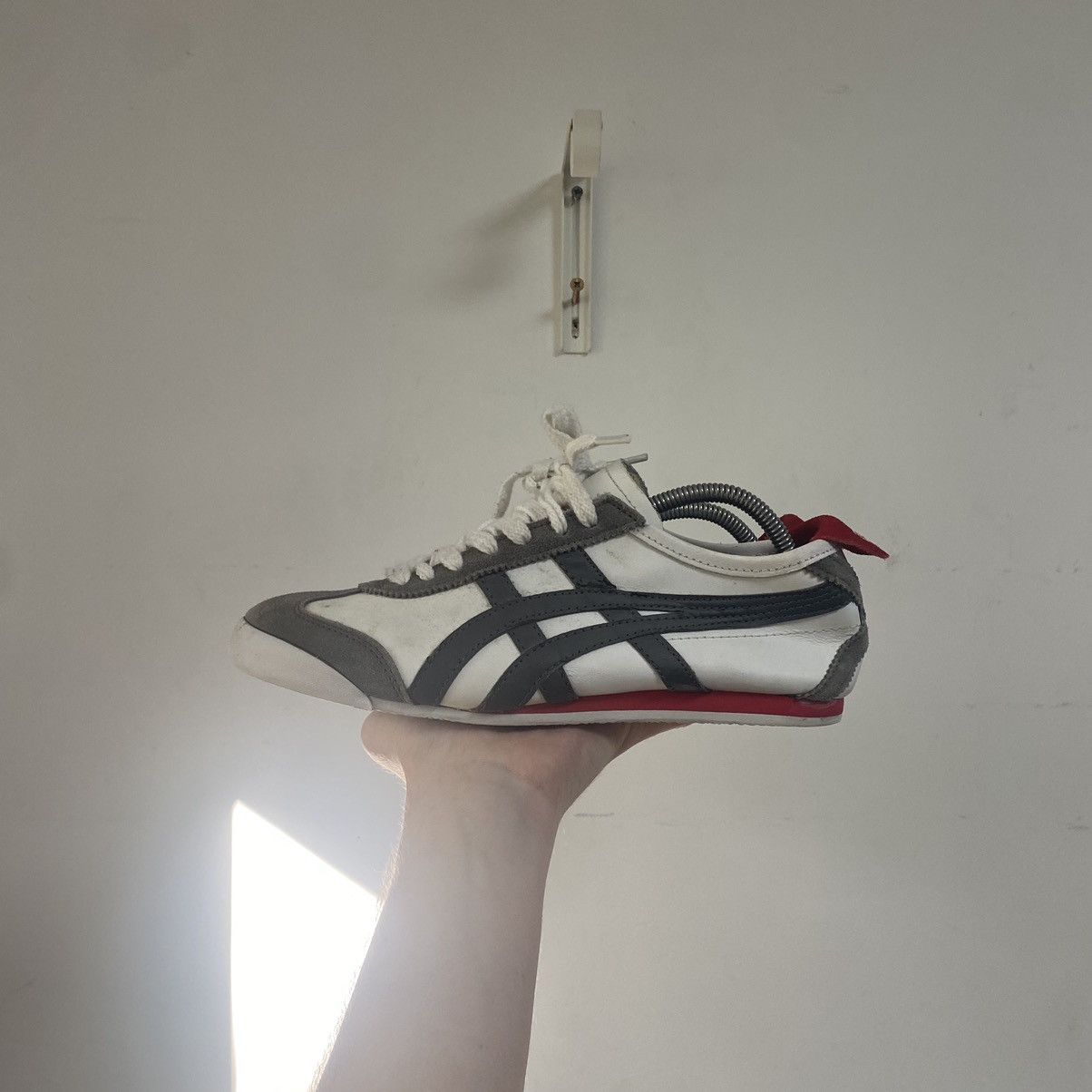 Asics Vintage Asics Onitsuka Tiger Leather sneakers Size US 9 / EU 42 - 4 Thumbnail