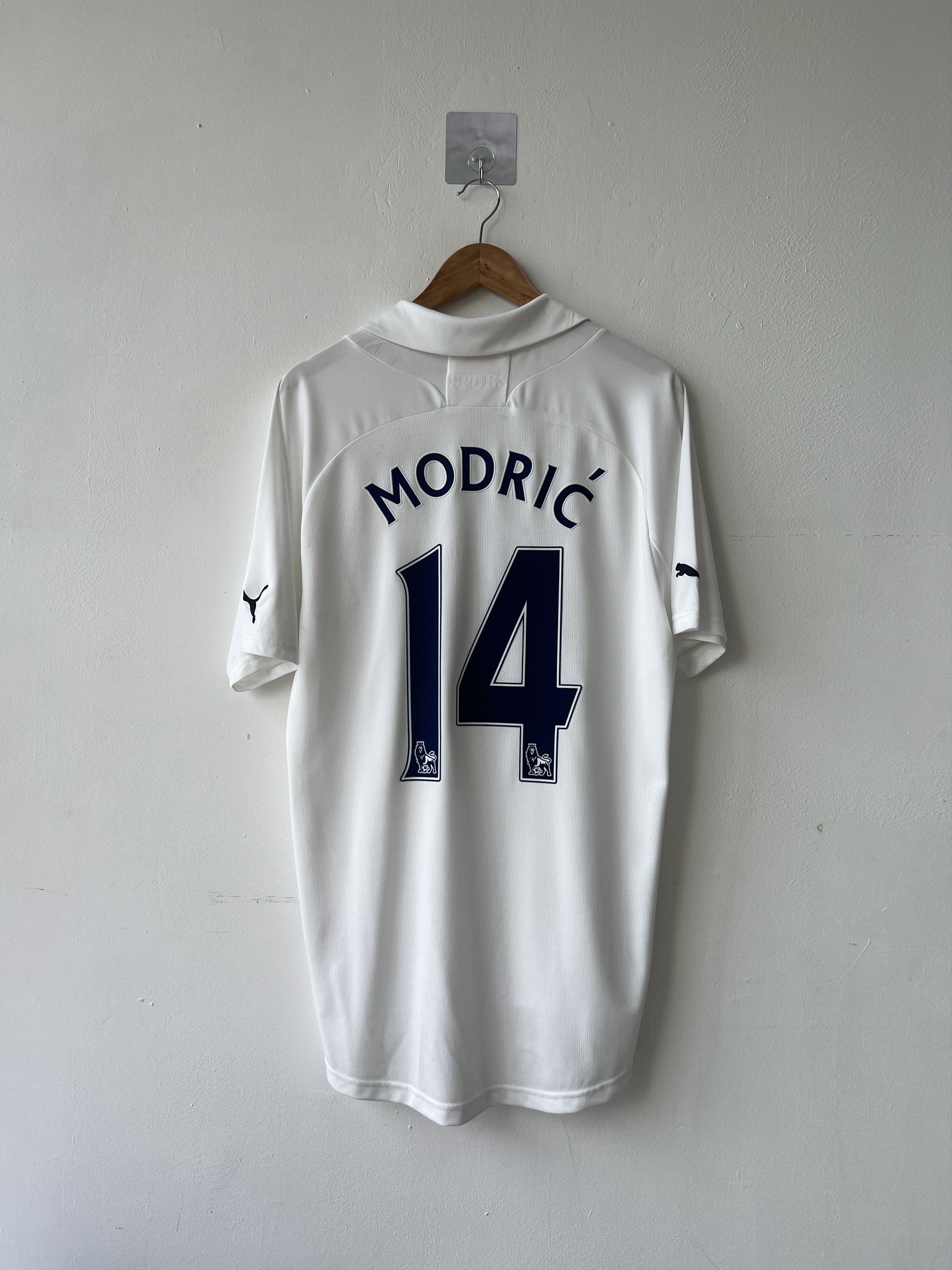 Puma (L) Tottenham Spurs 2011-12 Home Kit Modric #14 Size US L / EU 52-54 / 3 - 1 Thumbnail