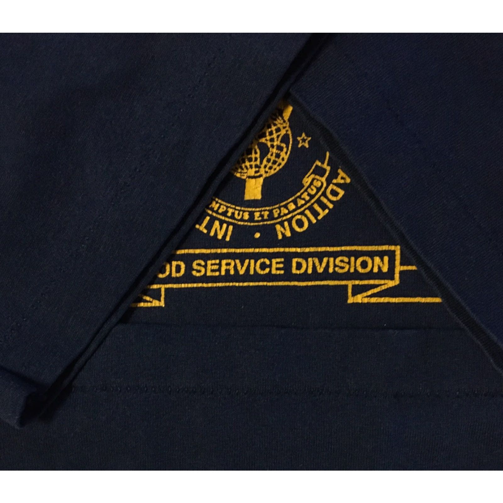 Vintage VINTAGE Navy USS Cleveland LPD-7 War Ship Food Service Shirt M Military Grunge Nike Shirt Size US M / EU 48-50 / 2 - 3 Thumbnail