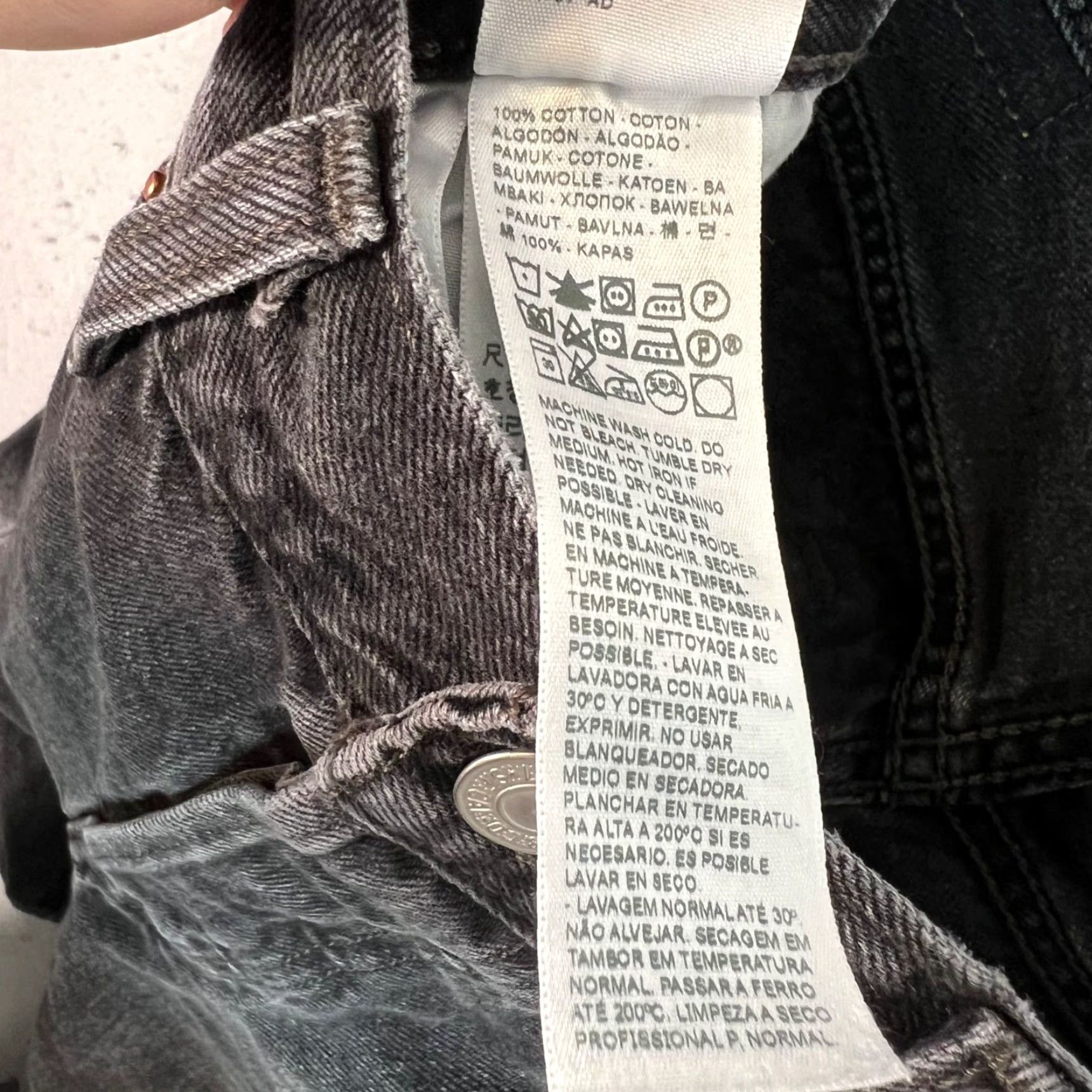Levi's Levi's Womens Wedgie Straight Jeans Black Distressed 26 Classic Denim High Rise Adult Womens Next Day Ships Size 26" / US 2 / IT 38 - 4 Thumbnail