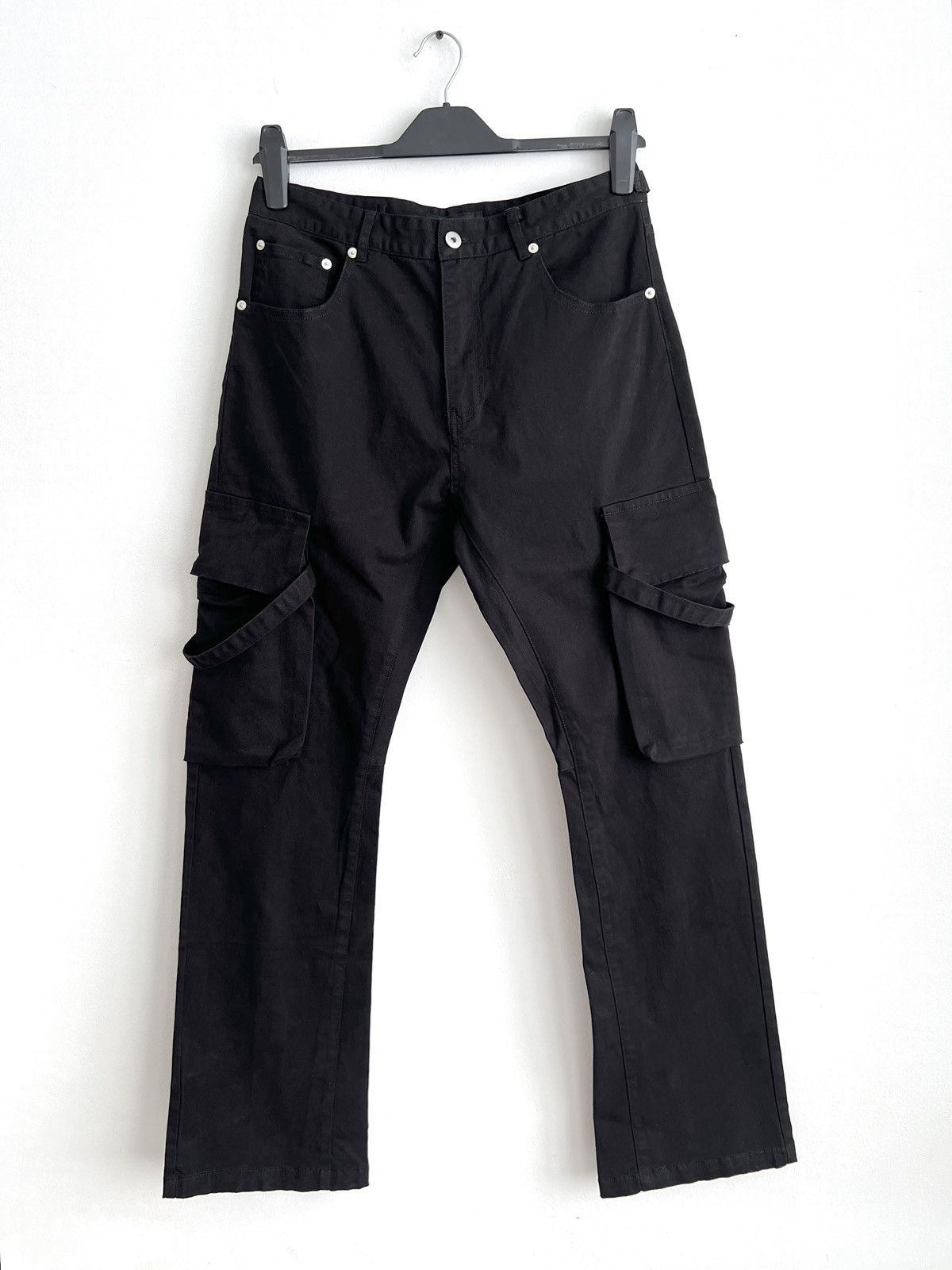 Vuja De Vuja De Otis Silicone Impregnated Trousers In Pearl Grey