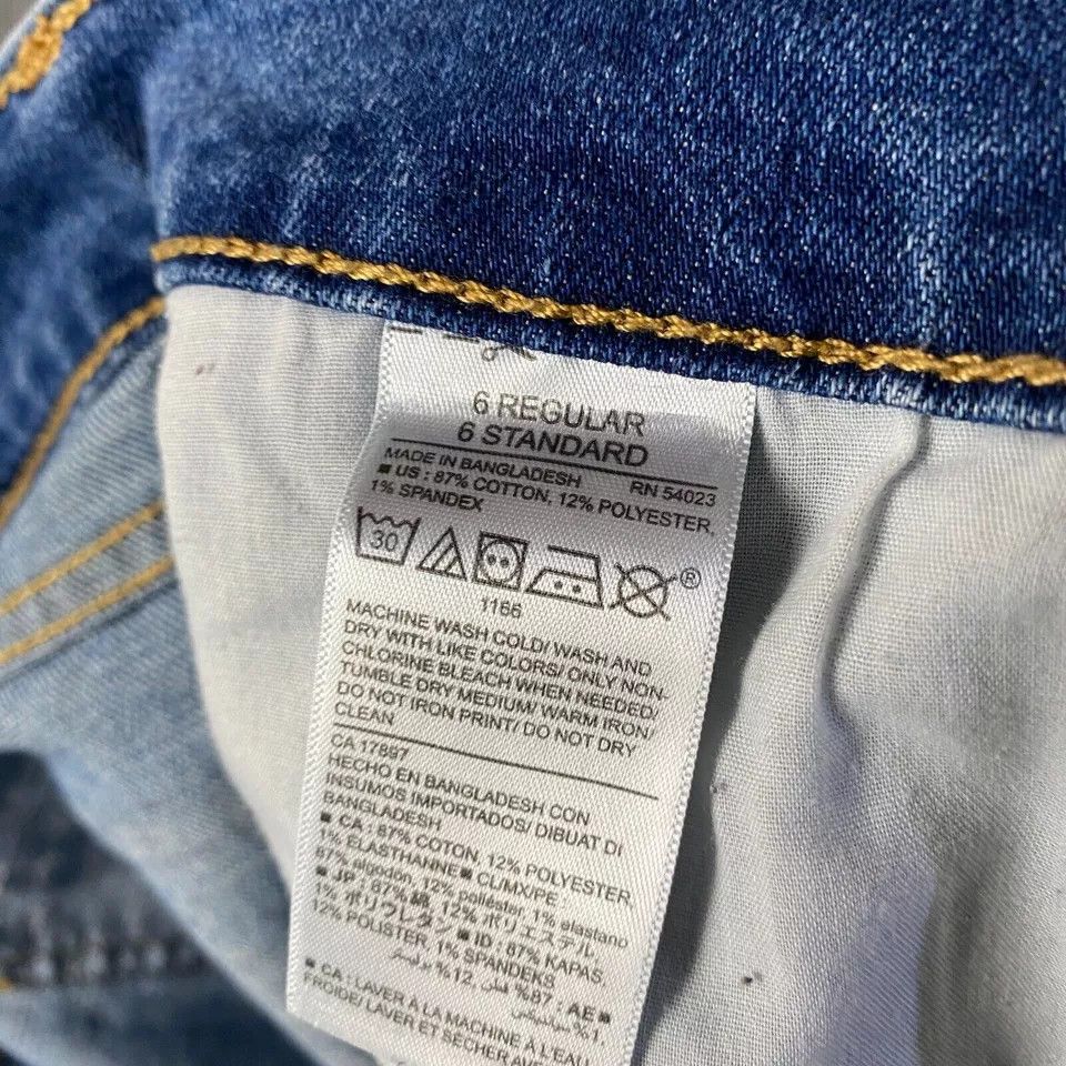 Old Navy Old Navy Shorts Women's Size 6 Semi Fitted Regular Denim Size 28" / US 6 / IT 42 - 6 Thumbnail