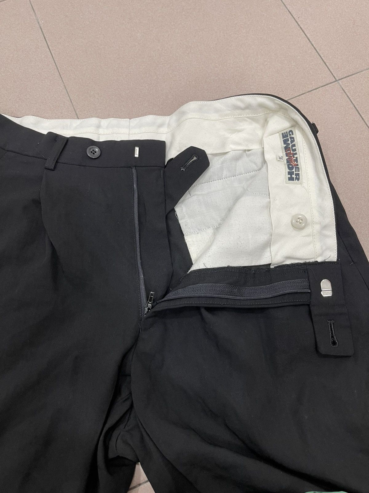 Jean Paul Gaultier Jean Paul GAULTIER HOMME objet Wool Rayon Two Tuck Pants 79 Size US 30 / EU 46 - 15 Thumbnail