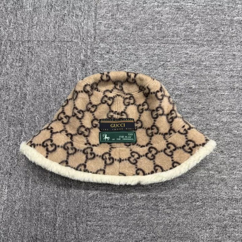 Gucci Gucci Size M Teddy cashmere fisherman's hat 2505-Nextarrow Size ONE SIZE - 1 Thumbnail