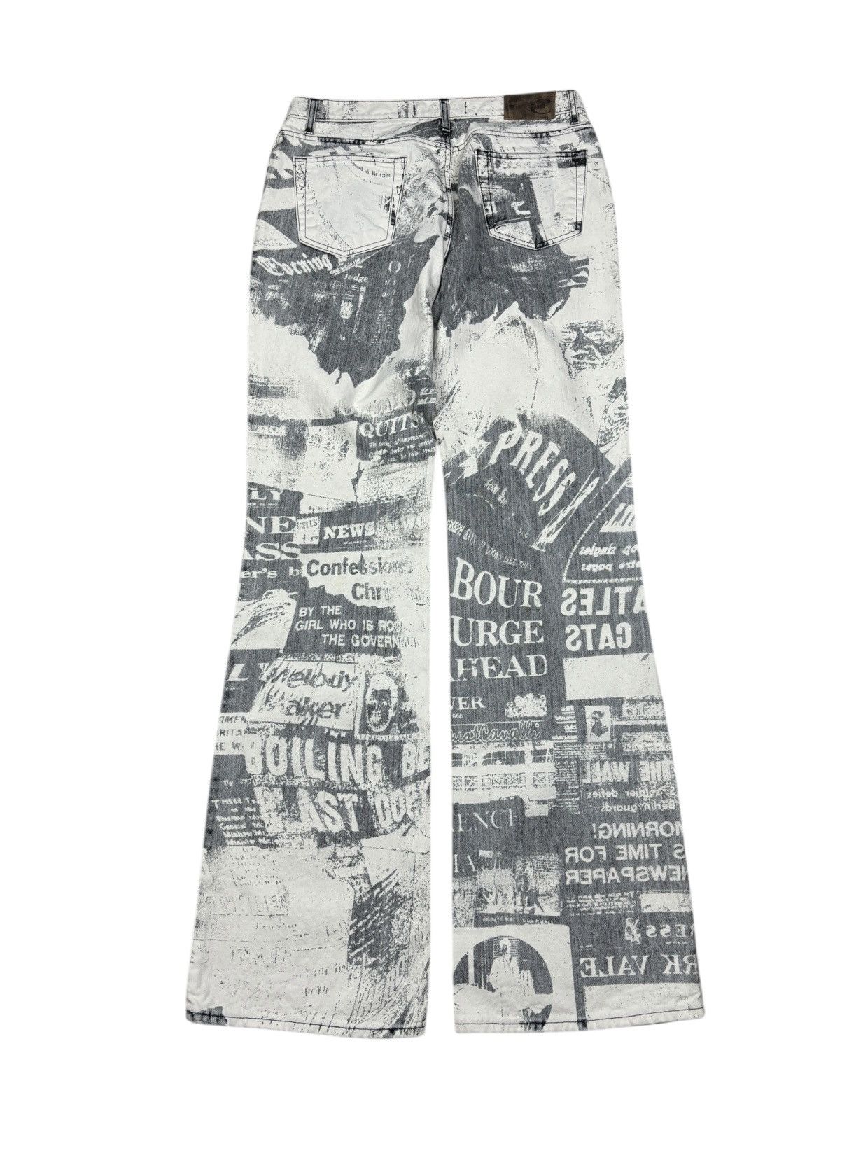 Just Cavalli 2000s Just Cavalli Newspaper Print Flared Denim Jeans Size US 35 - 2 Thumbnail