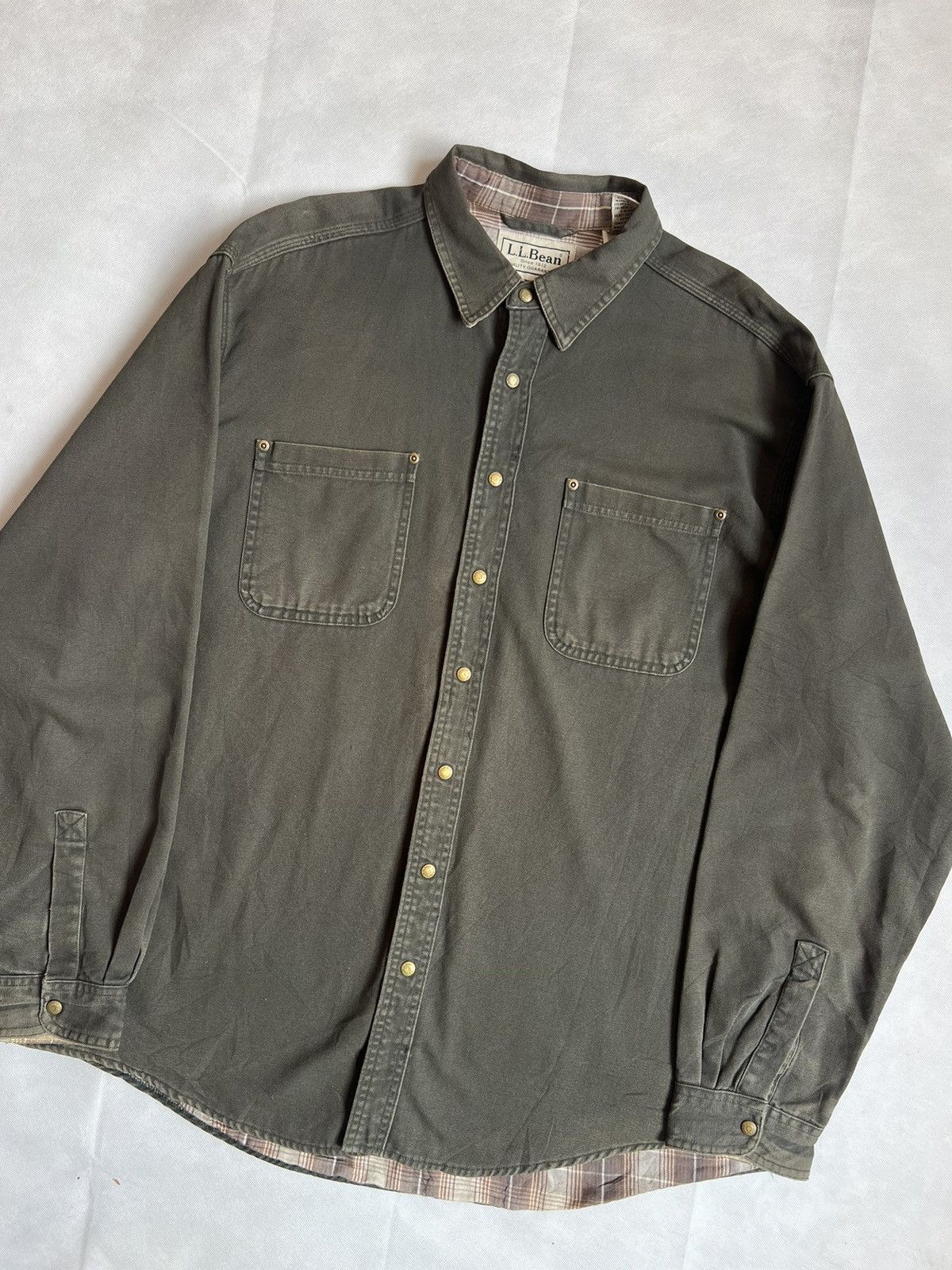 L.L. Bean Vintage L.L. Bean Sun Faded Flannel Lined Button Up Shirt Size US XL / EU 56 / 4 - 4 Thumbnail