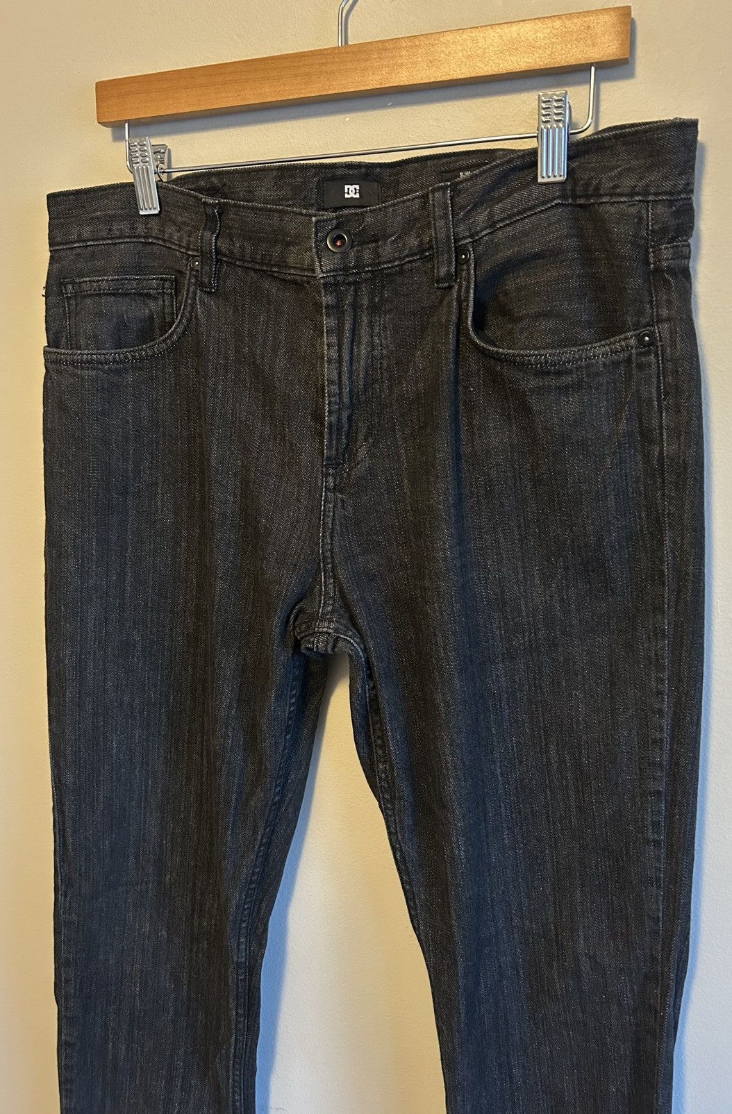 DC DC Skateboarding Mens Dark Wash Black Jeans Size 34X32 Size US 34 / EU 50 - 4 Thumbnail