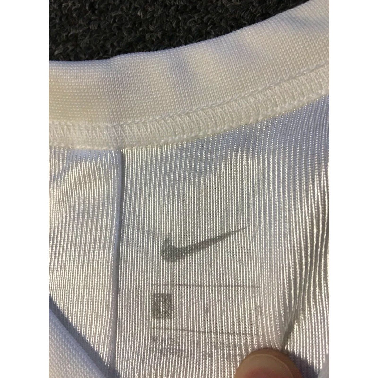 Nike Nike Team Blank Football Jersey L Men White 90s Striped V-Neck Activewear Short Sleeve Shirt Bears Raiders 49ers Size US L / EU 52-54 / 3 - 6 Thumbnail