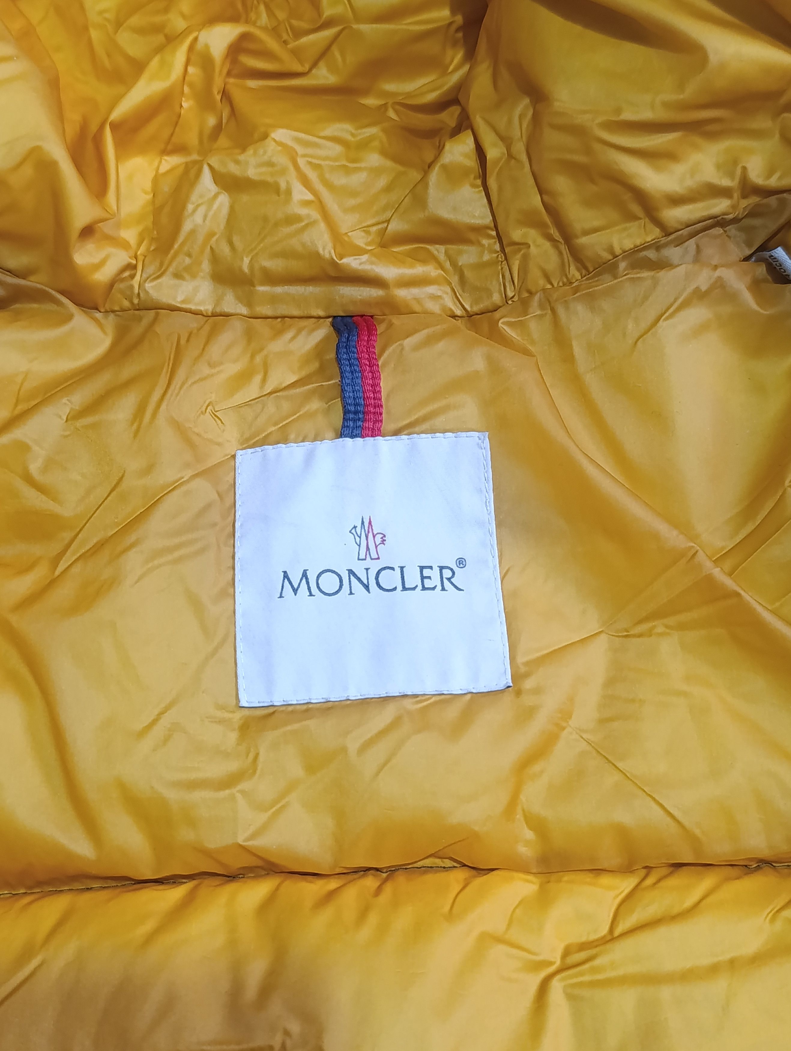 Moncler Moncler Bomber Jacket Downs For kids size : 10yo Size US S / EU 44-46 / 1 - 7 Thumbnail