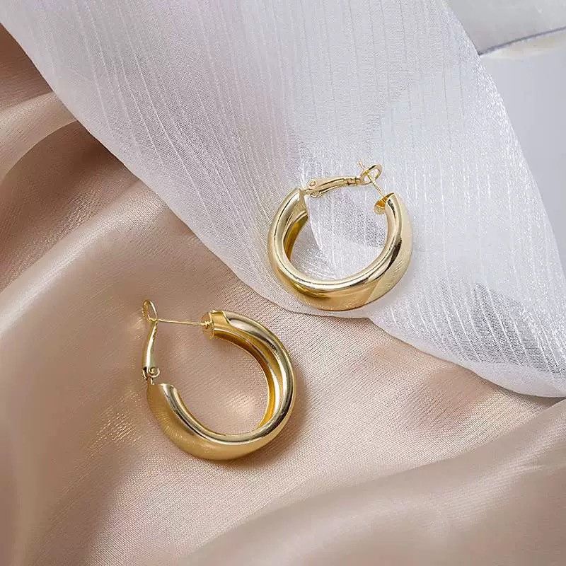Other Elegant Chunky Gold Hoop Earrings for Women Size ONE SIZE - 3 Thumbnail