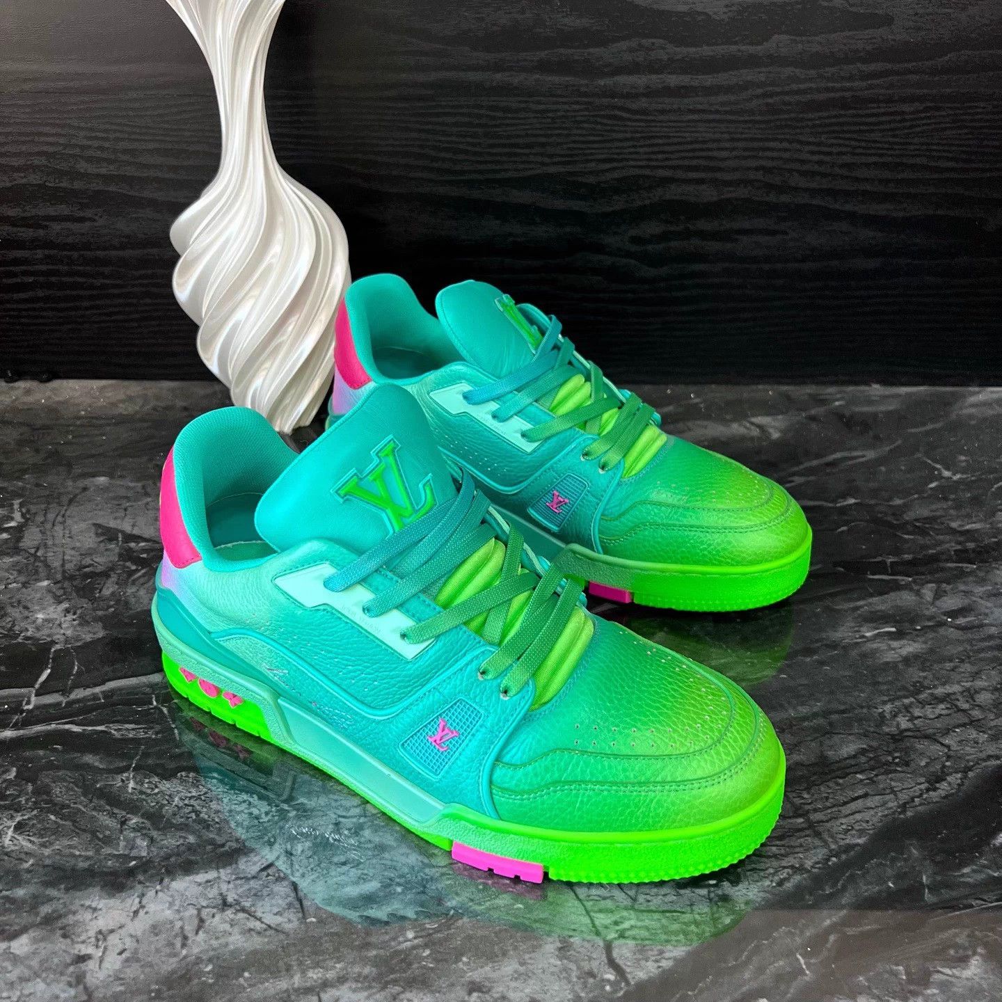 Louis Vuitton Trainer Gradient Lake Green 39 99 New Size US 6 / EU 39 - 3 Thumbnail