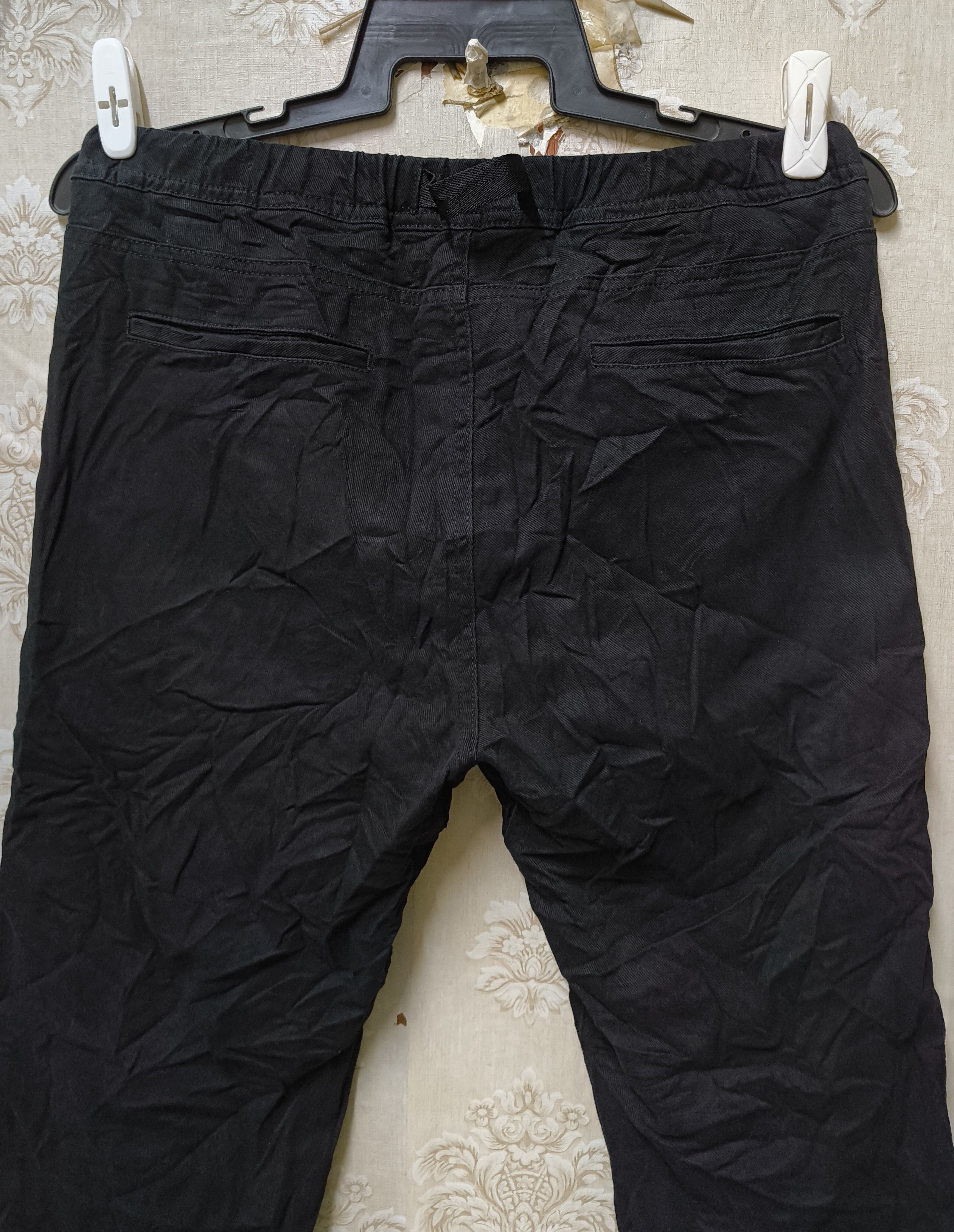Undercover × Uniqlo UNDERCOVER X UNIQLO BLACK KHAKI PANTS Size US 34 / EU 50 - 11 Thumbnail