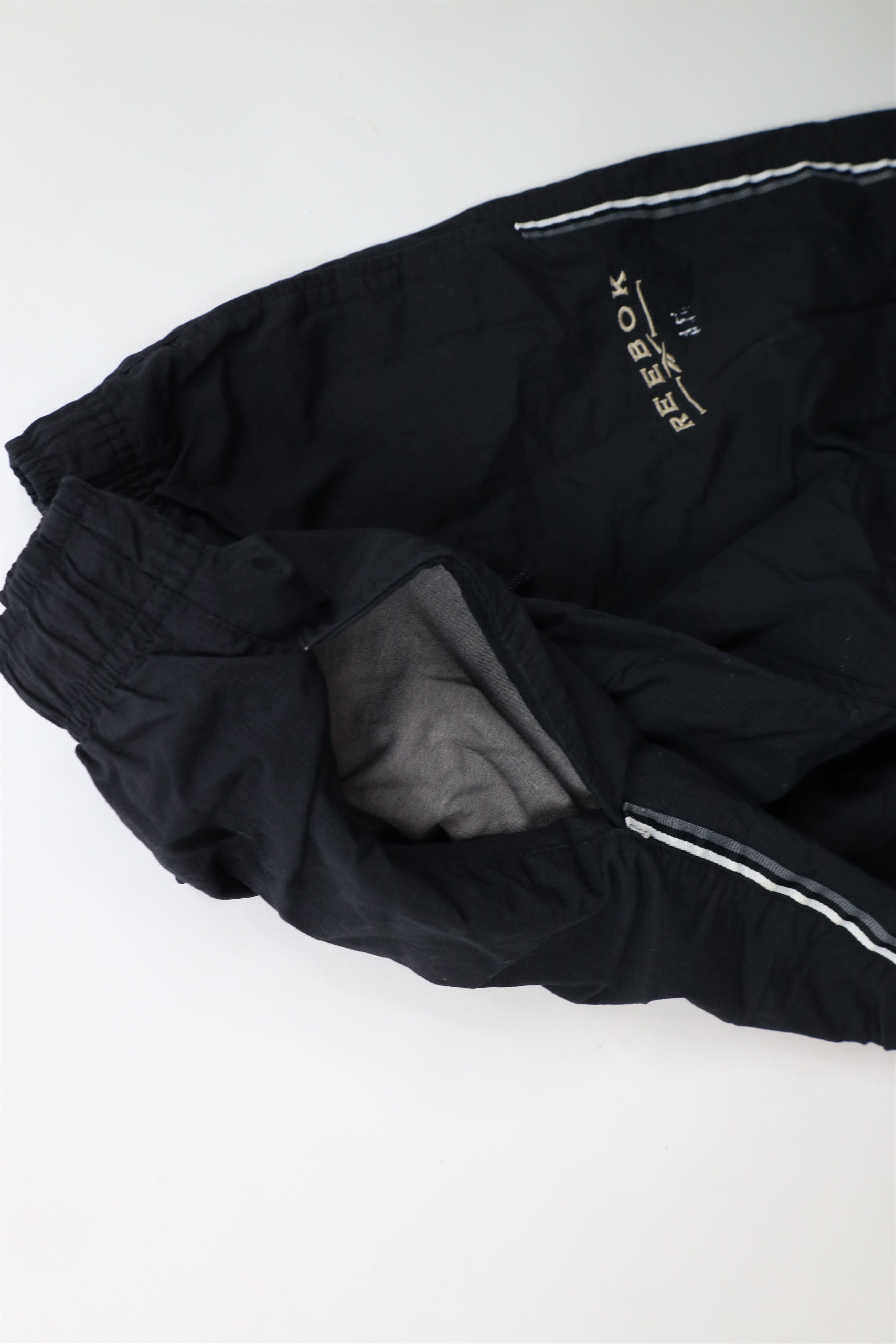 Reebok × Vintage Vintage 90s Reebok Spell Out Lined Striped Windbreaker Pants Size US 36 / EU 52 - 9 Thumbnail