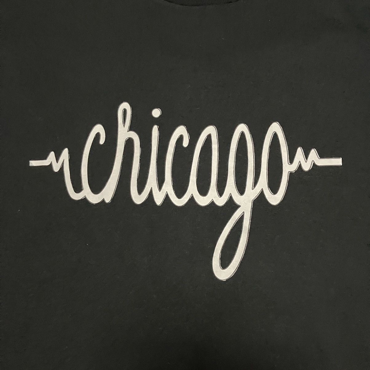 Vintage Chicago Spell out Cursive Black White Vintage Size Large Size US L / EU 52-54 / 3 - 2 Thumbnail