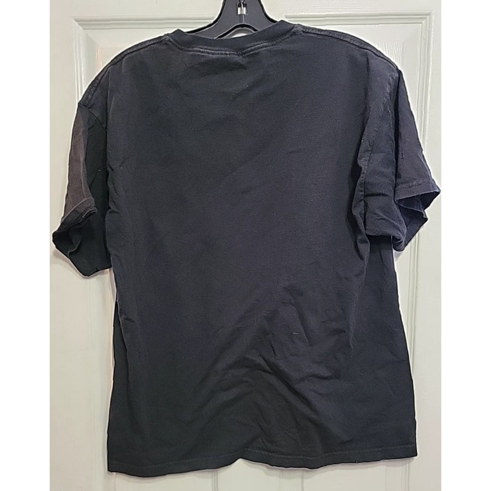 Delta VINTAGE Delta T shirt Men Crew Neck Short Sleeve Black Cotton 2001 Size L Skull Print 20.5 Chest 27 Length Size US L / EU 52-54 / 3 - 5 Thumbnail