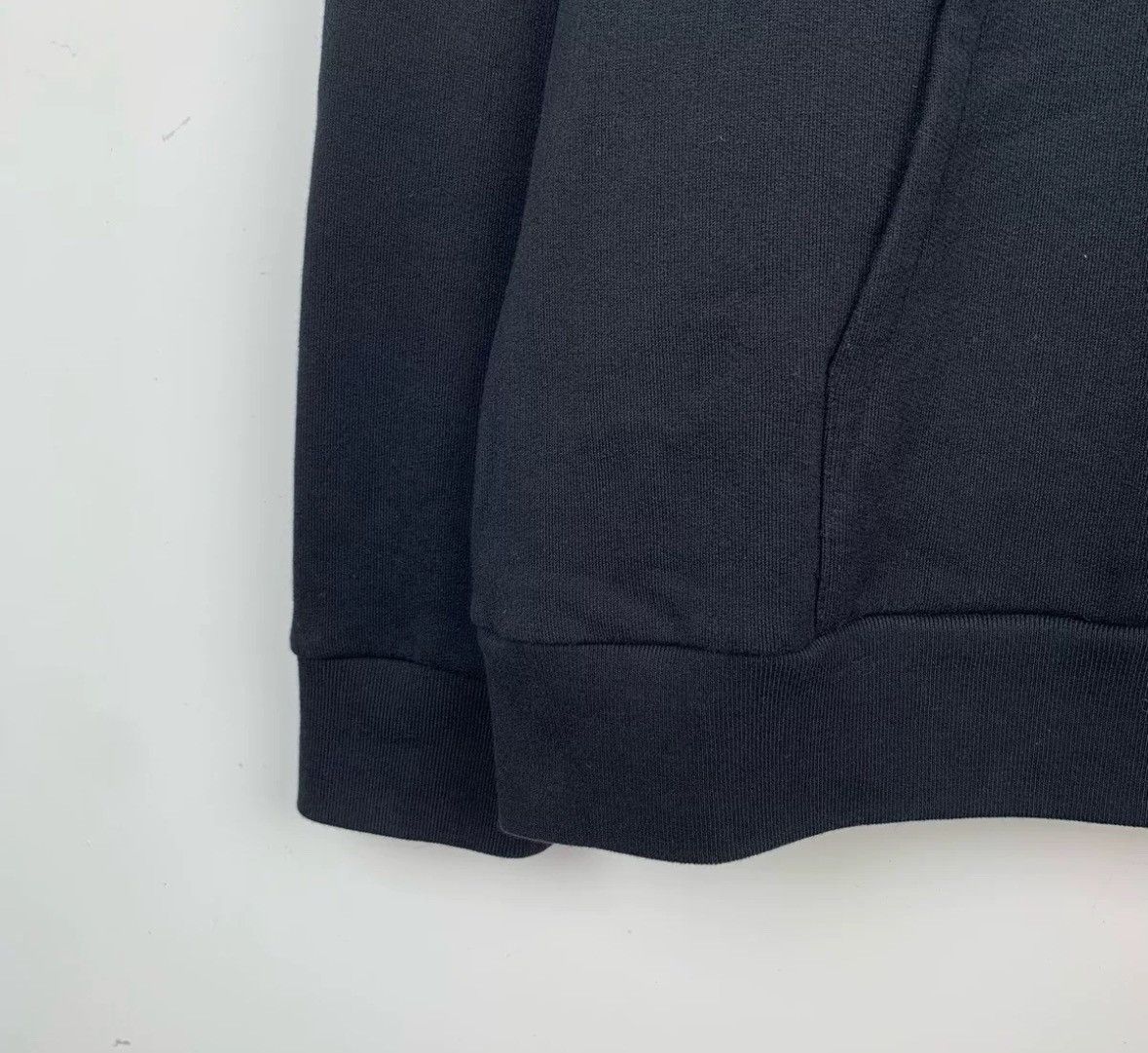 Louis Vuitton Louis Vuitton LV 22 logo letter sleeved sweatshirt Size US XXL / EU 58 / 5 - 4 Thumbnail