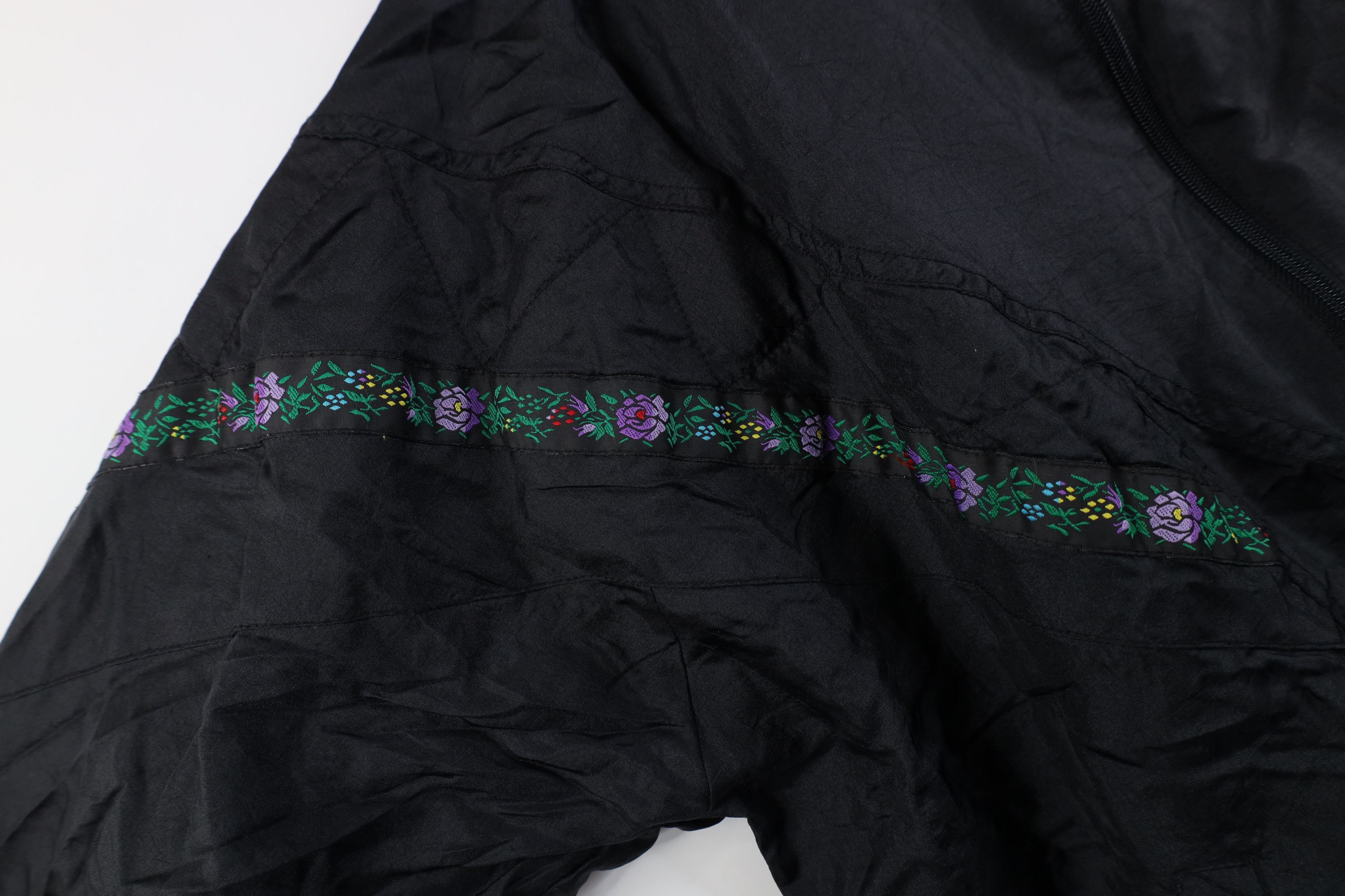 Vintage Vintage 90s Streetwear Flower Floral Windbreaker Jacket Size M / US 6-8 / IT 42-44 - 4 Thumbnail