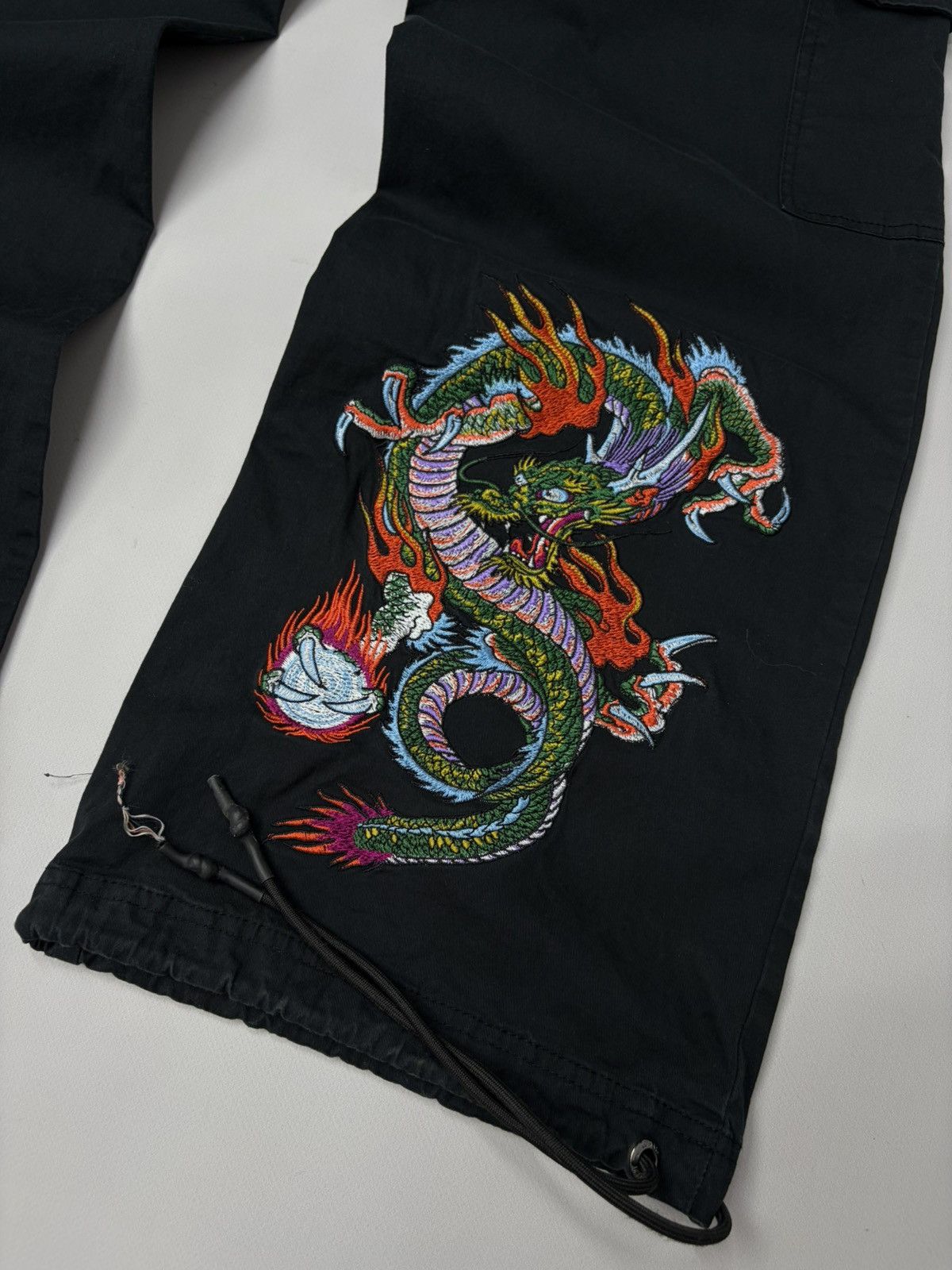 Ed Hardy VTG Ed Hardy x Urban Outfitters Dragon Cargo Jeans Pants Y2K Size US 30 / EU 46 - 5 Thumbnail