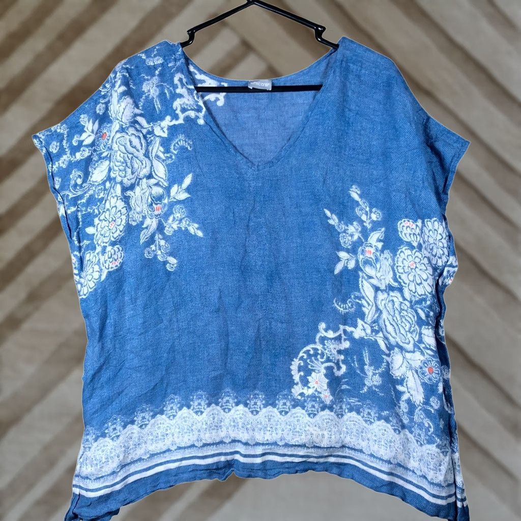 Vintage Chicos Womens Blouse Blue White Floral Cap Sleeve V Neck Boxy Lightweight Shirt Adults L Party/Cocktail Workwear Casual Womens Size L / US 10 / IT 46 - 1 Thumbnail