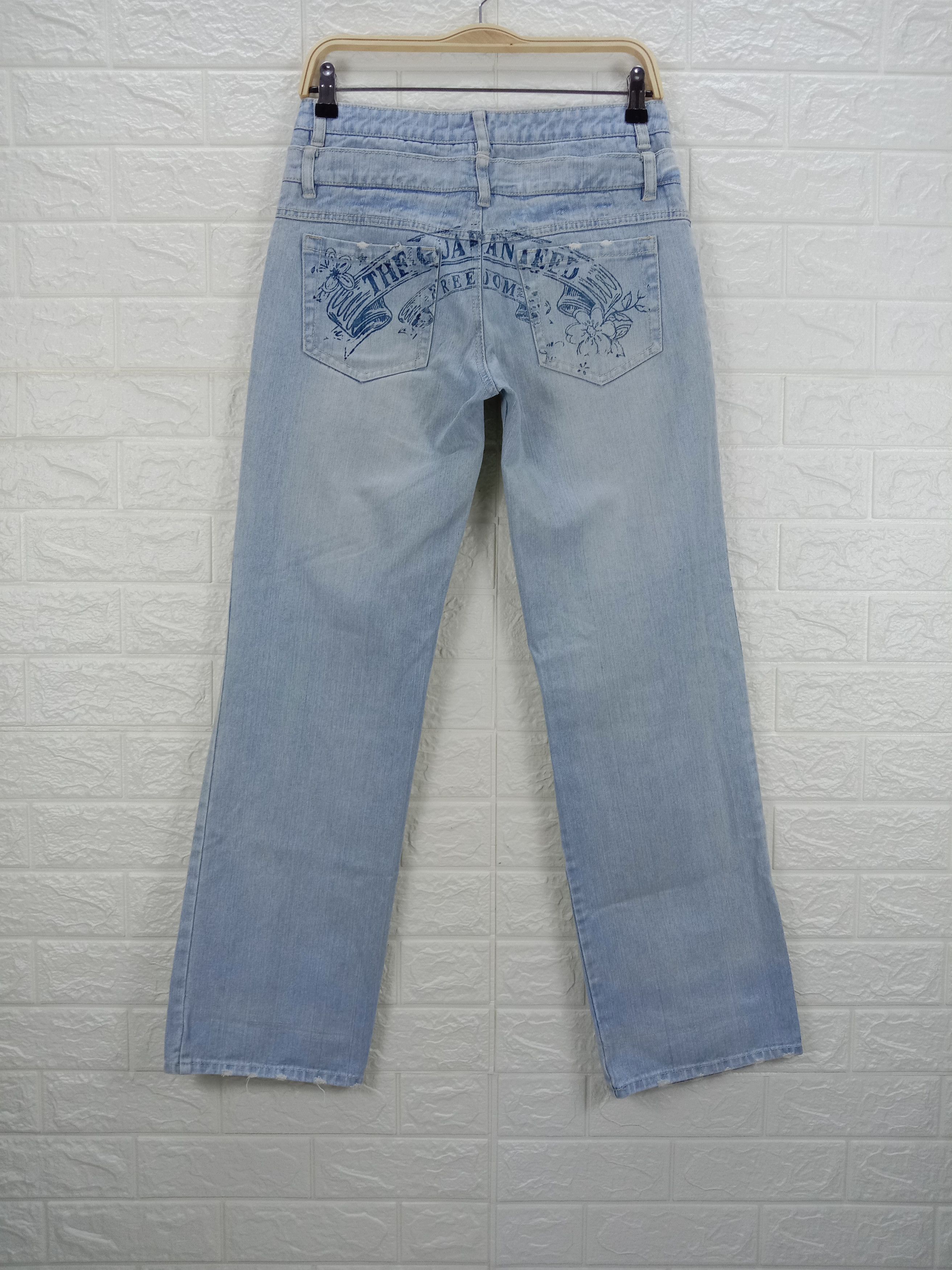 Japanese Brand Vintage Japanese Double Waist Light Wash Distressed Jeans Size 29" - 5 Thumbnail