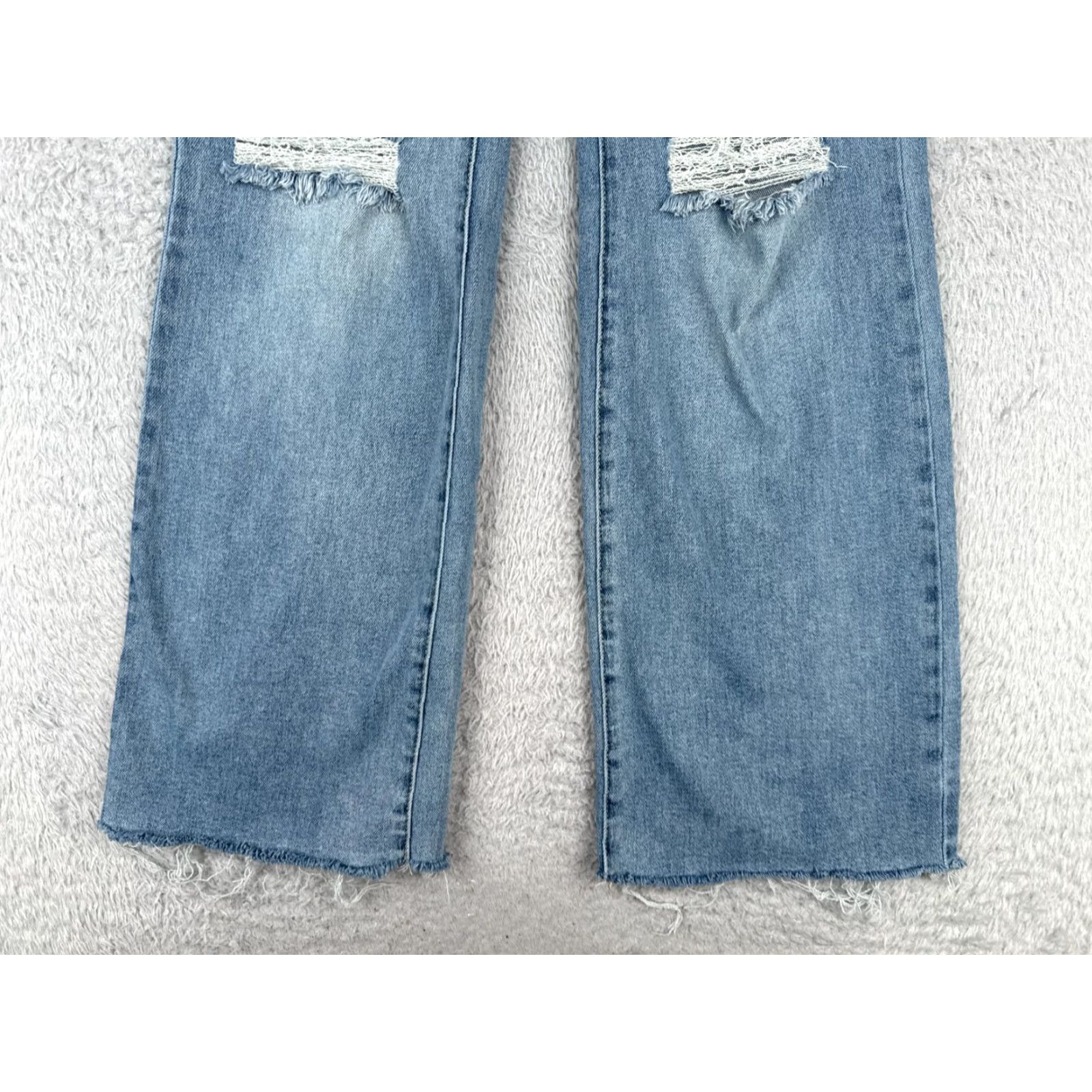 Vintage Grey Bandit Jeans Juniors 5 Blue Denim Flared Distressed Cotton Blend 26x31 Jeans Women 27 in Inseam 31 in Medium Wash Denim? Size 27" / US 4 / IT 40 - 2 Thumbnail