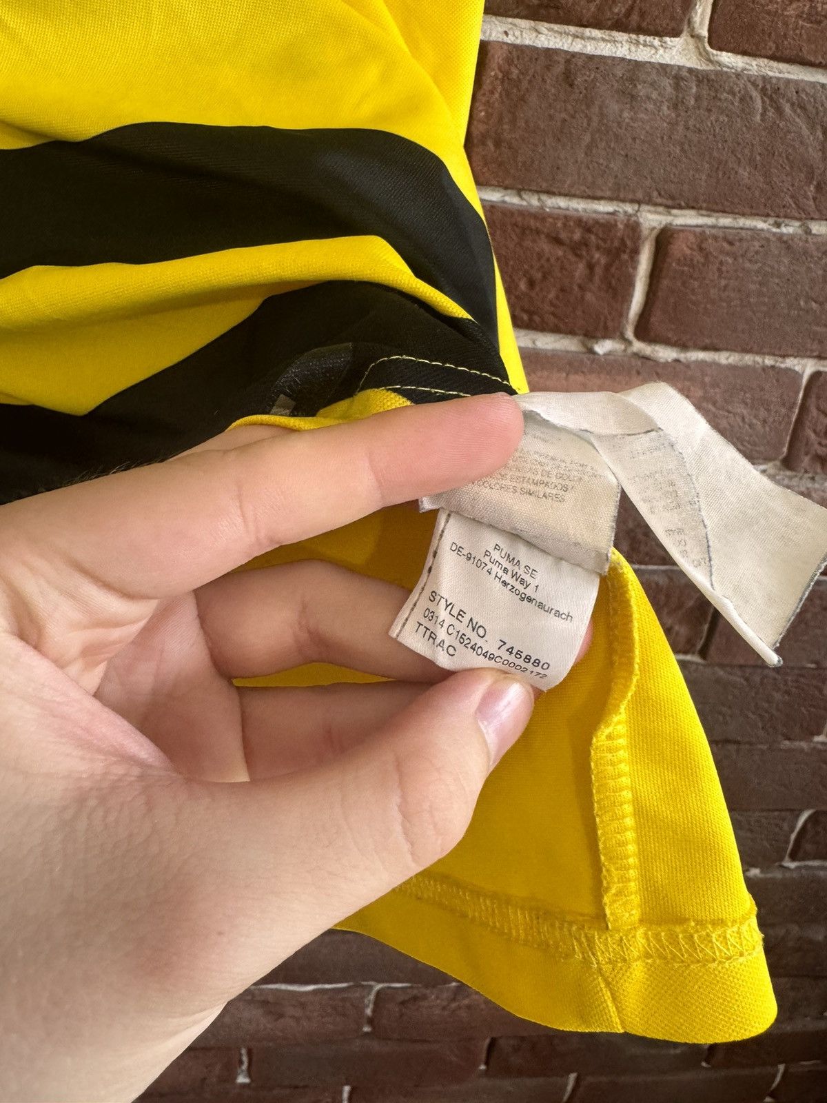 Puma Vintage 00s Puma Borussia Dortmund BVB S Football Kit Jersey Size US S / EU 44-46 / 1 - 7 Thumbnail