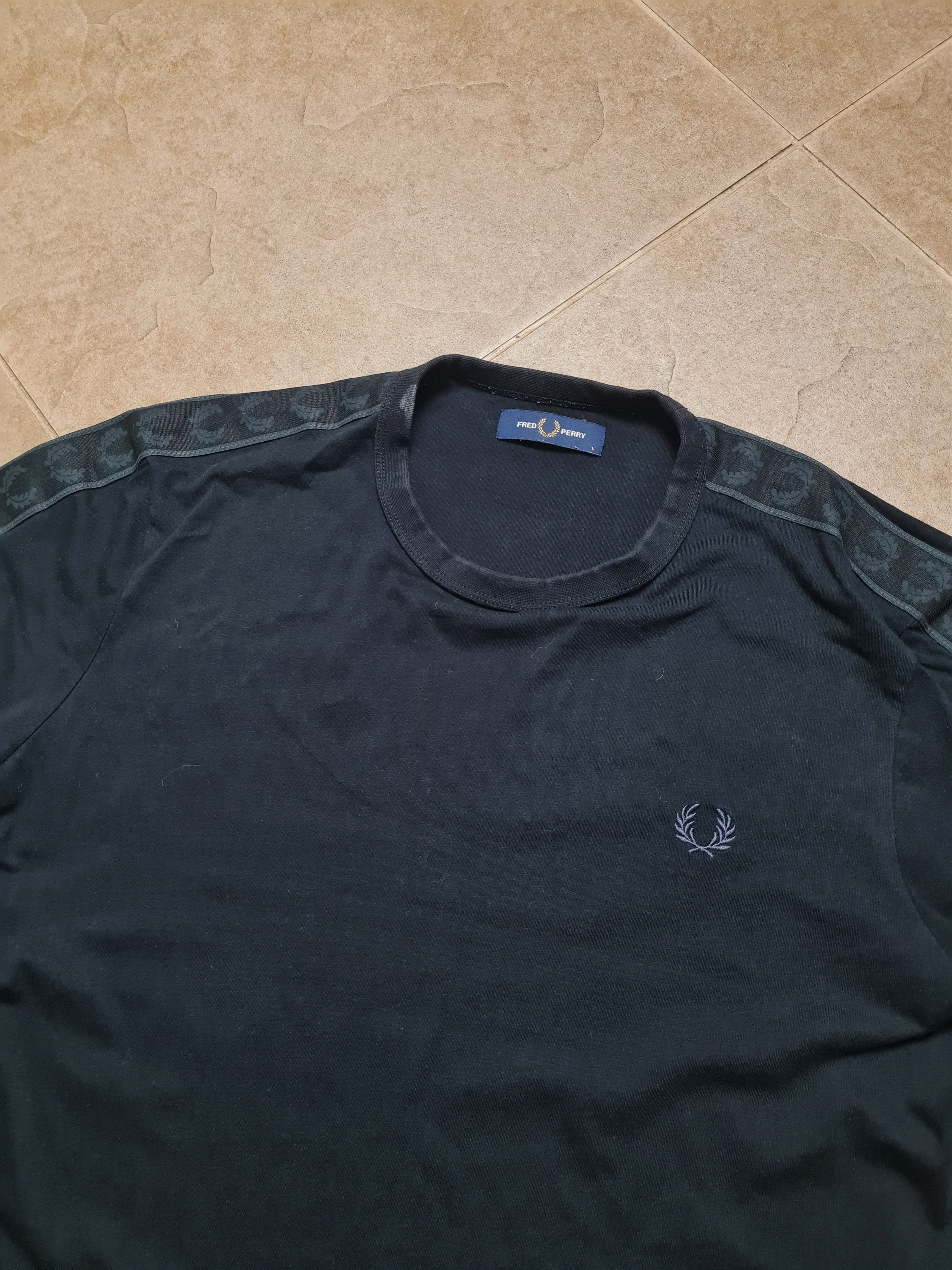Fred Perry Fred Perry - Contrast Tape Ringer T-Shirt M4613 black Sz L Size US L / EU 52-54 / 3 - 14 Thumbnail