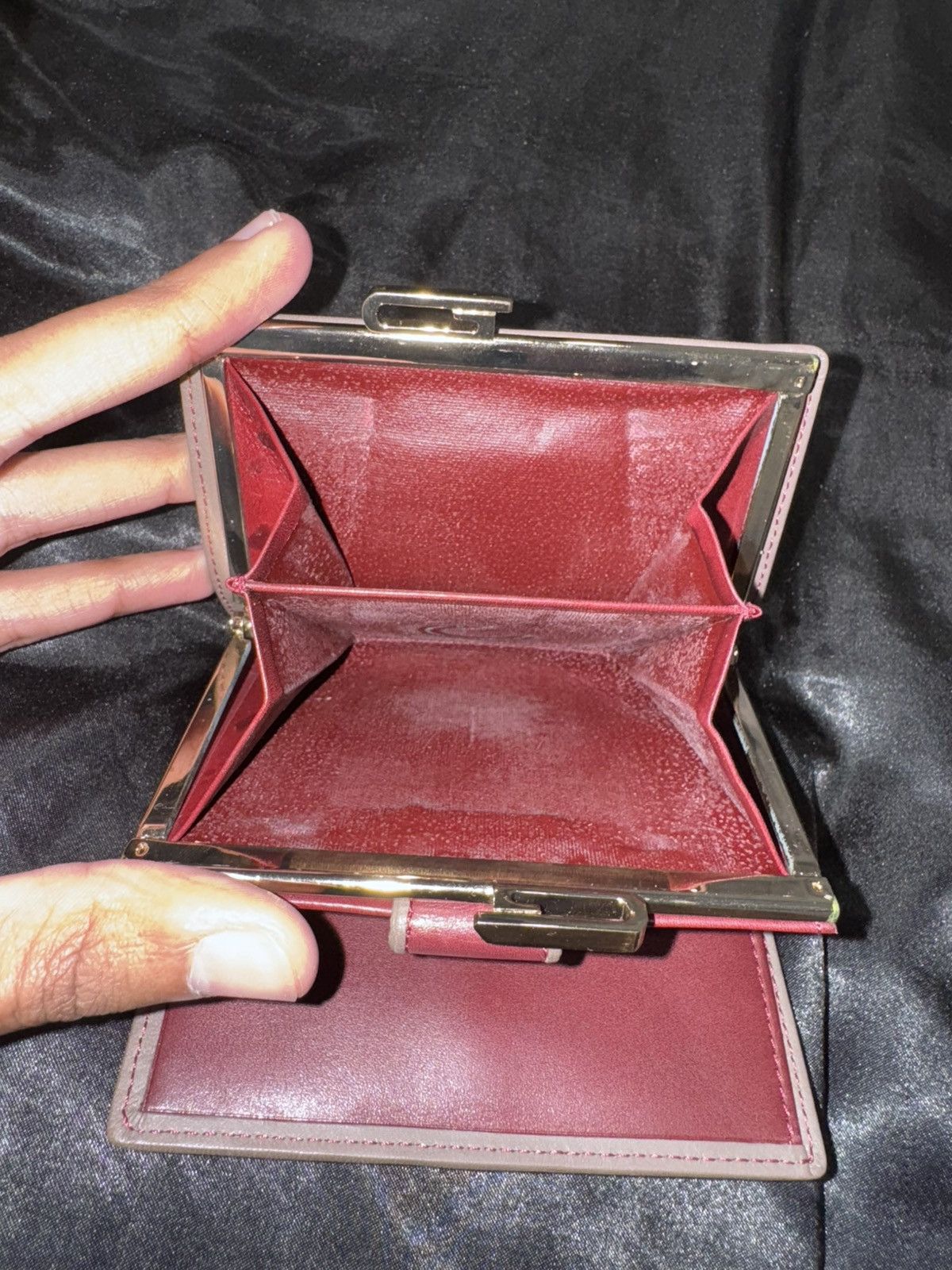 Givenchy × Vintage Givenchy Burgandy Leather GHW Bi-Fold Wallet Size ONE SIZE - 4 Thumbnail
