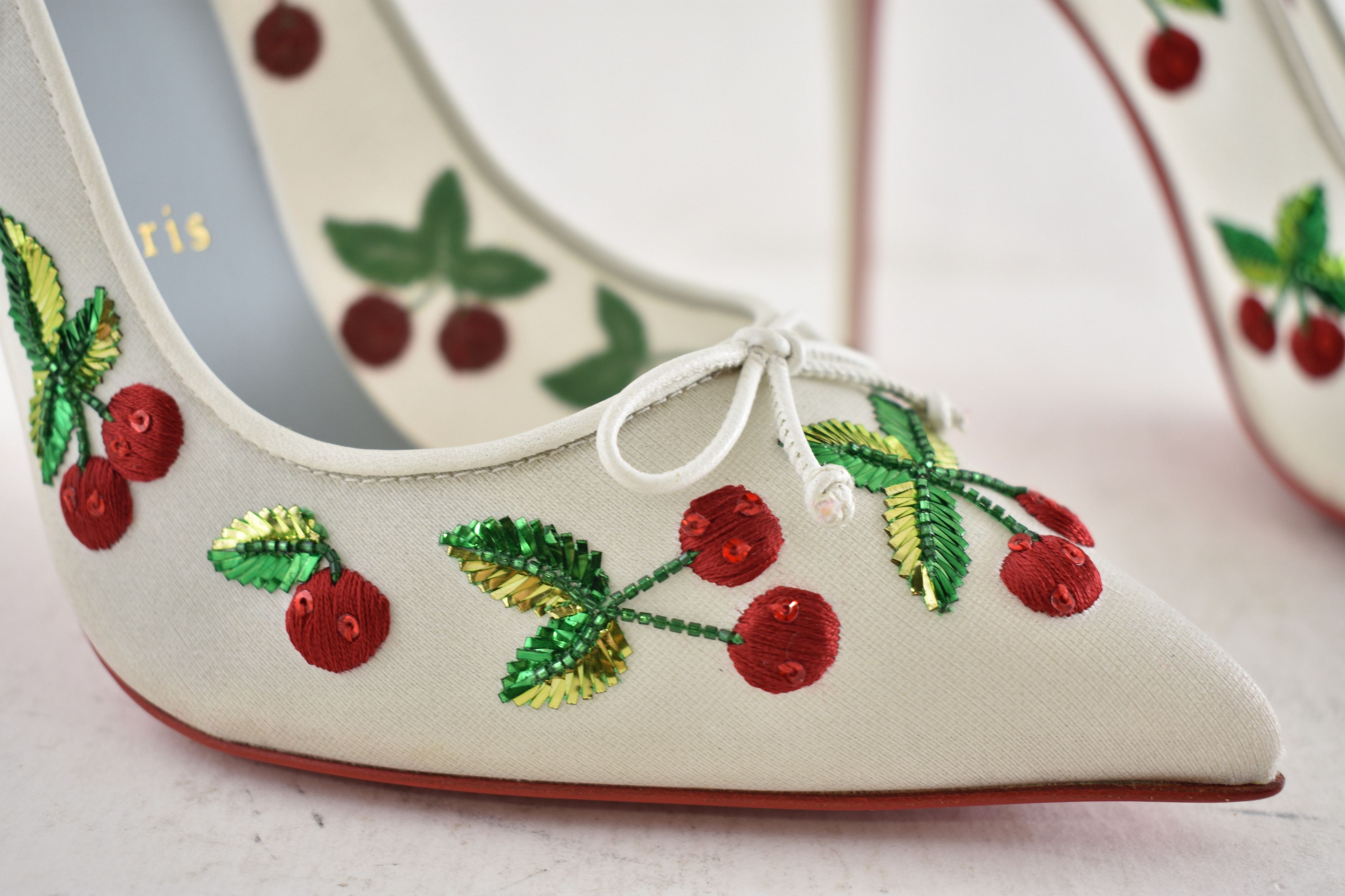Christian Louboutin Cherrypump 100 Latte White Organza Red Cherry Pump Heel 39.5 Size US 9.5 / IT 39.5 - 8 Thumbnail
