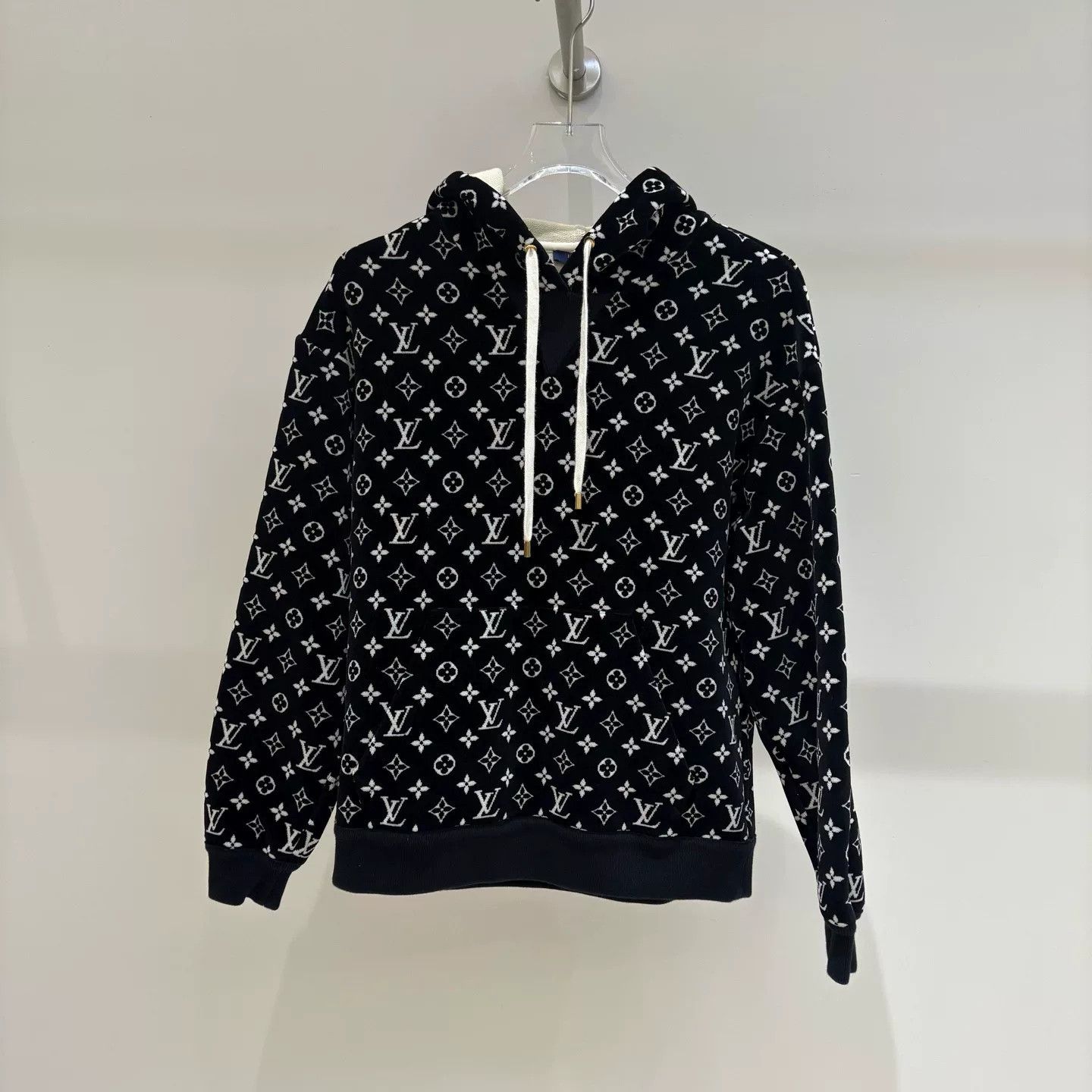 Louis Vuitton Louis Vuitton Monogram Velour Hoodie Size US XS / EU 42 / 0 - 1 Thumbnail