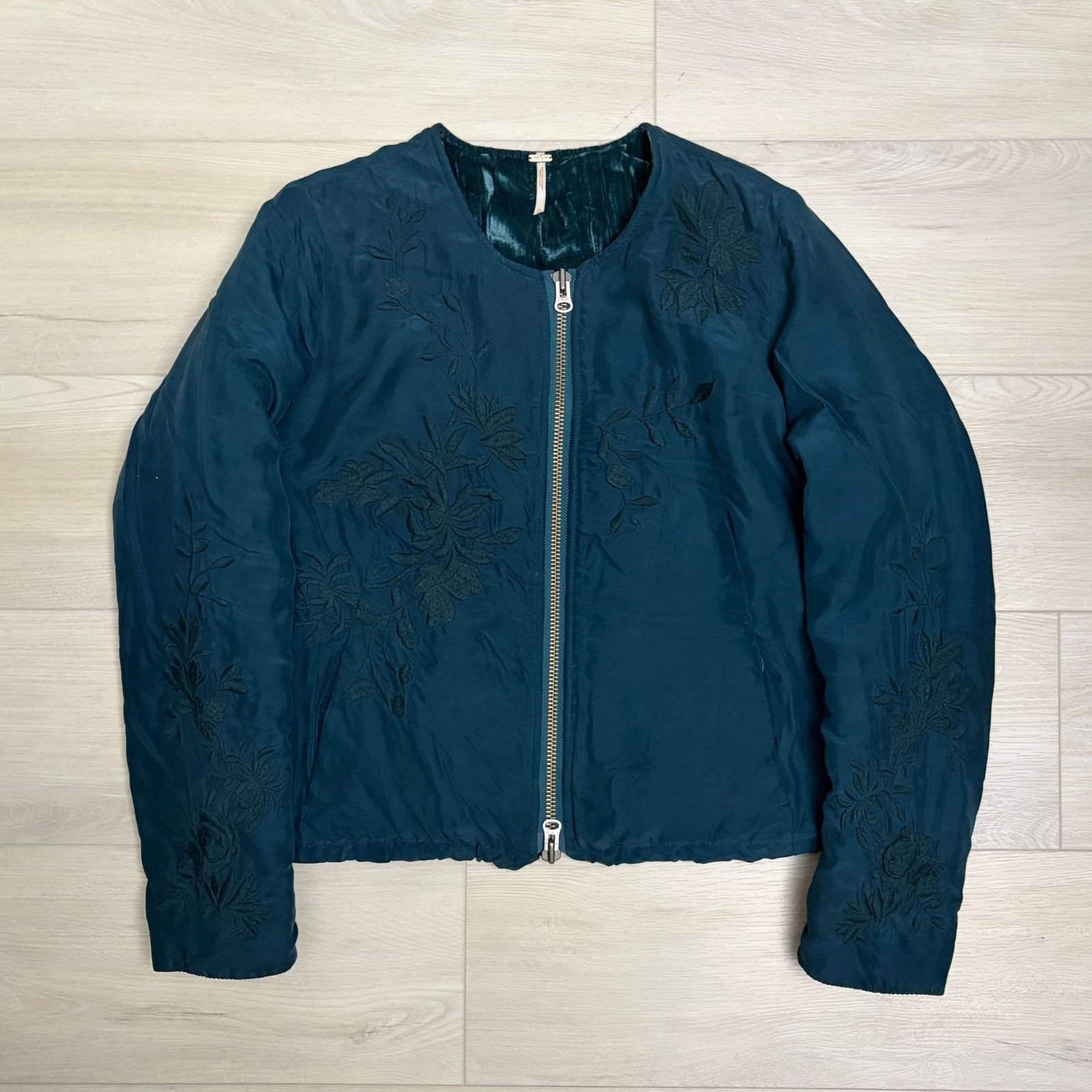 Free People FREE PEOPLE 100% SILK Cropped Velvet Lined Bomber Jacket XS Size XS / US 0-2 / IT 36-38 - 2 Thumbnail