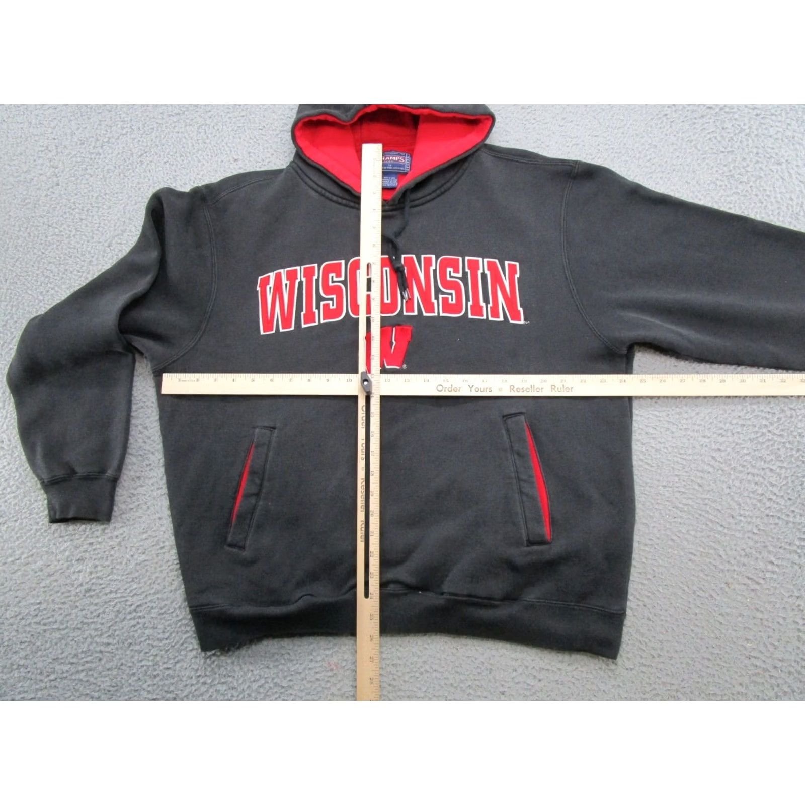 Vintage VTG Champs Wisconsin Badgers NCAA Spell Out Hoodie Sweatshirt L Black Men's Shirt Size US L / EU 52-54 / 3 - 5 Thumbnail
