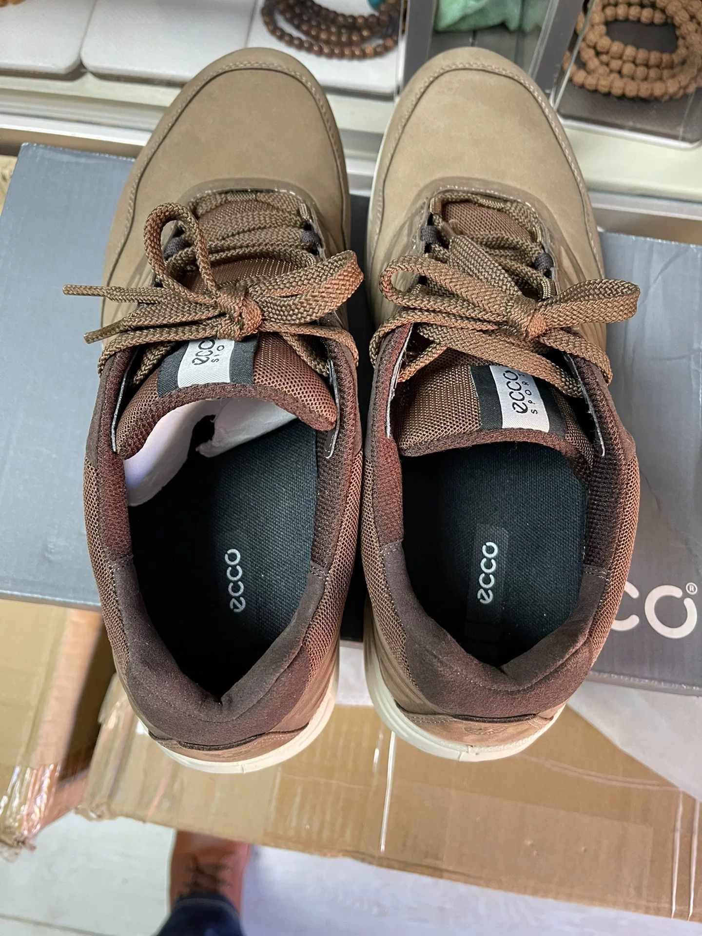 Ecco ECCO Men's Casual Yak Leather Sneakers Size US 10 / EU 43 - 1 Thumbnail