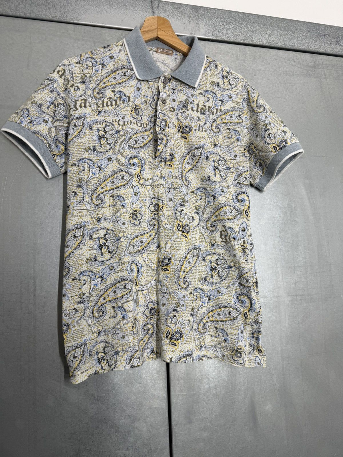 John Galliano Vintage 00s John Galliano Overprinted Polo T-Shirt Size US S / EU 44-46 / 1 - 4 Thumbnail