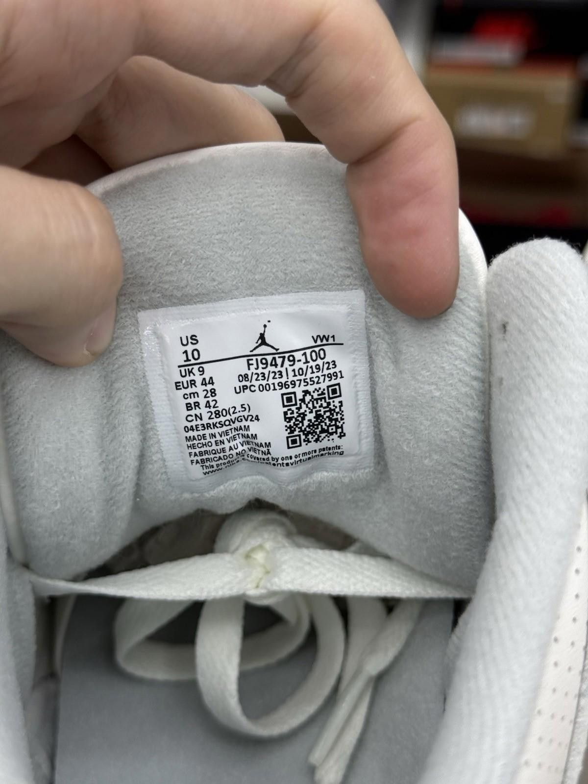 Jordan Brand Air Jordan 3 Retro Craft Ivory Men's Size 10 (FJ9479-100) Size US 10 / EU 43 - 11 Thumbnail
