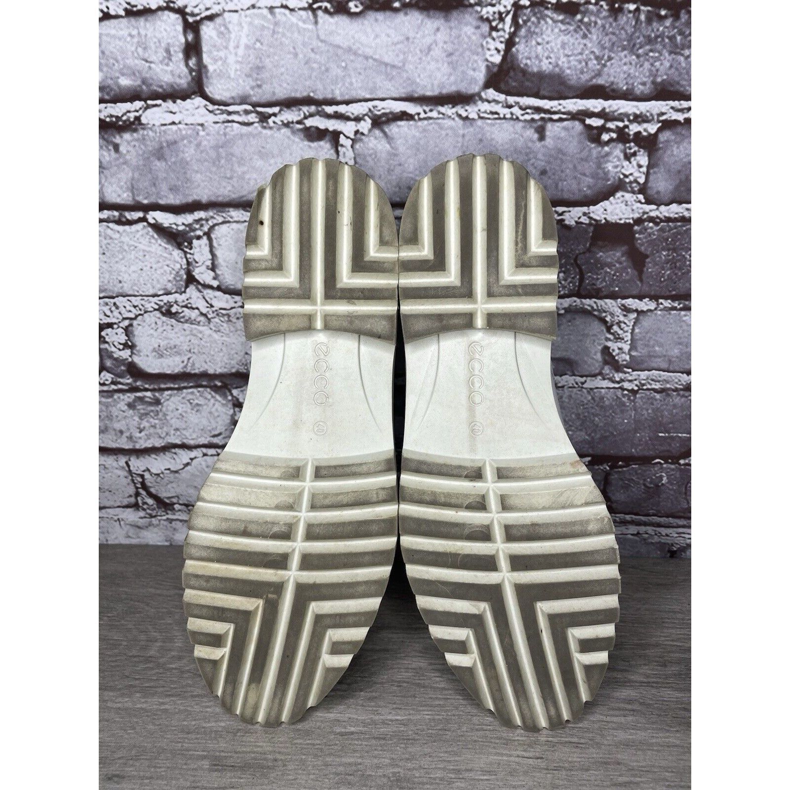 Ecco ECCO White Leather Perforated Lace Up Oxfords Shoes Women Sz Size US 9.5 / IT 39.5 - 15 Thumbnail
