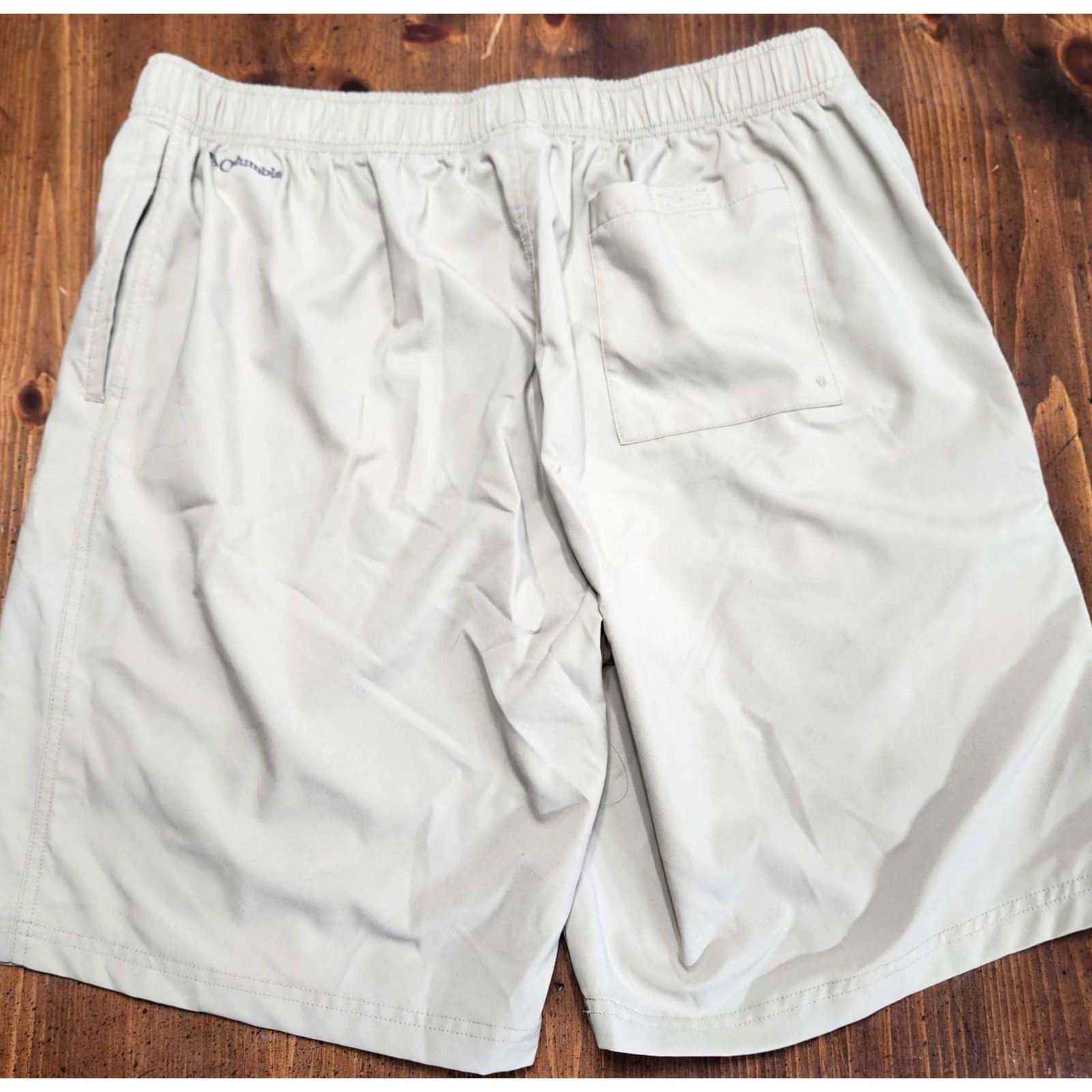 Vintage Columbia Women's Bermuda Shorts Size L/10L Elastic Waist Belted Brown Solid 9in Inseam Quick Dry Moisture Wicking Lightweight Logo Size 32" / US 10 / IT 46 - 2 Thumbnail