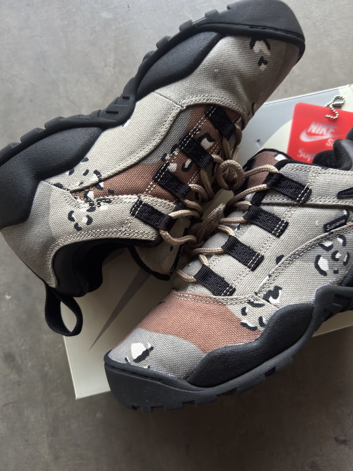 Nike × Supreme Supreme X Nike Sb Darwin Low Desert Camo Size 8.5 Size US 8.5 / EU 41-42 - 4 Thumbnail