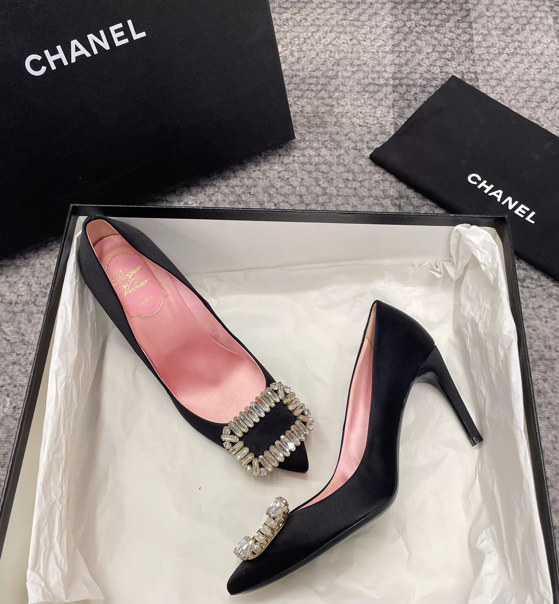 Roger Vivier Roger Vivier Women's Black Stiletto Heels 36.5 Size US 5.5 / IT 35.5 - 3 Thumbnail