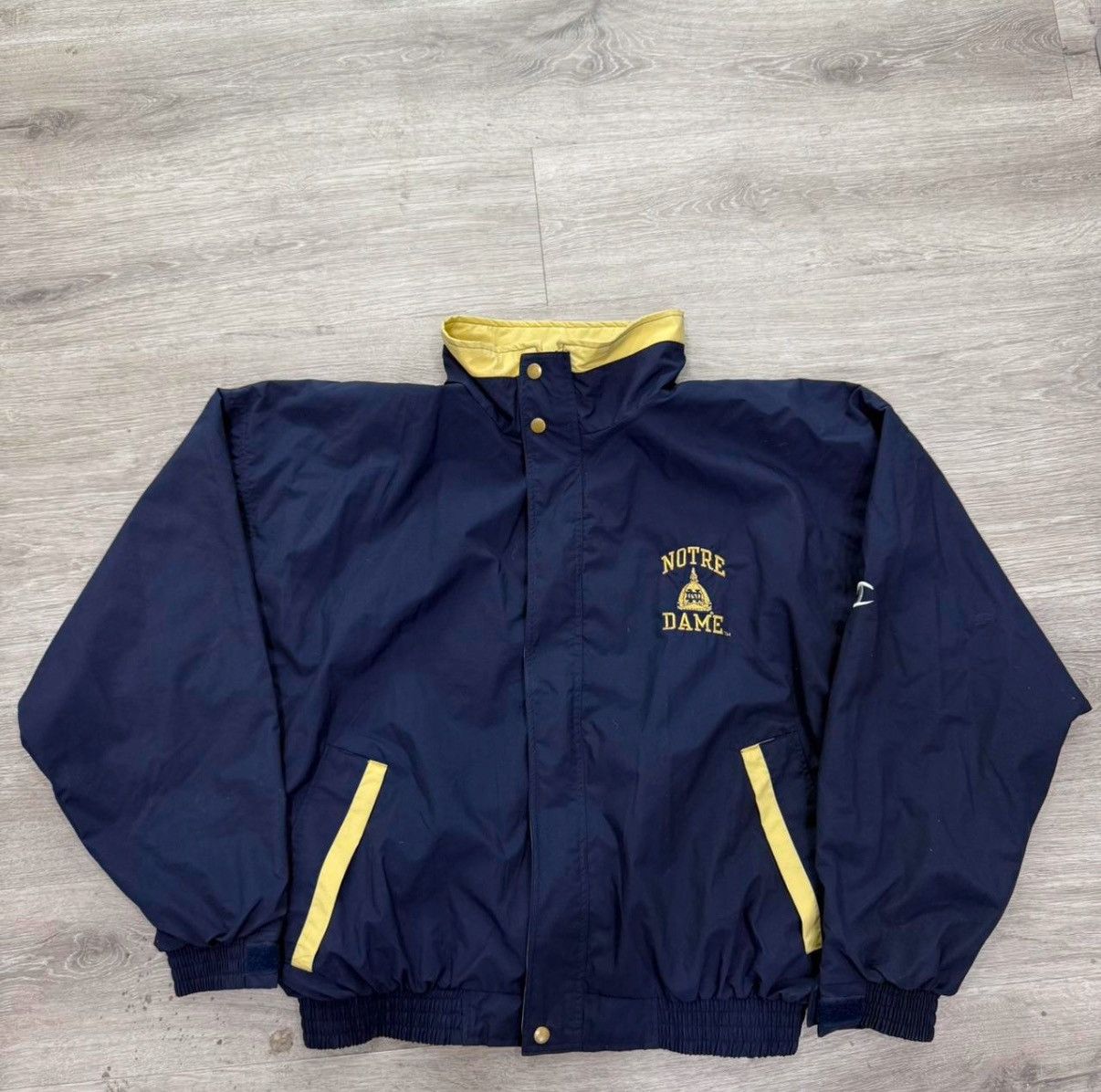Champion Vintage norte dame windbreaker Size US L / EU 52-54 / 3 - 1 Thumbnail