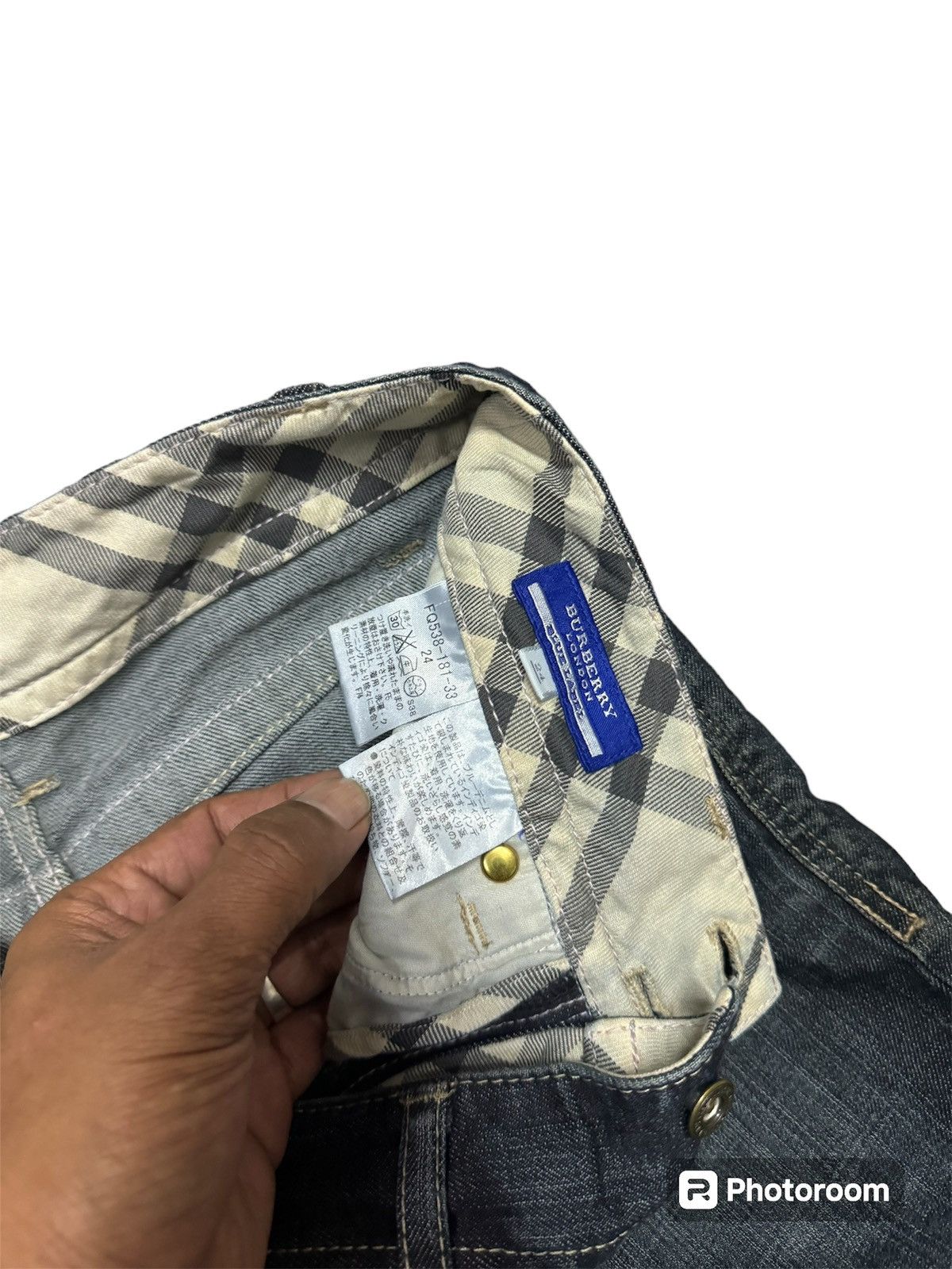 Burberry BURBERRY BLUE LABEL NOVA CHECK JEANS Size 27" / US 4 / IT 40 - 4 Thumbnail