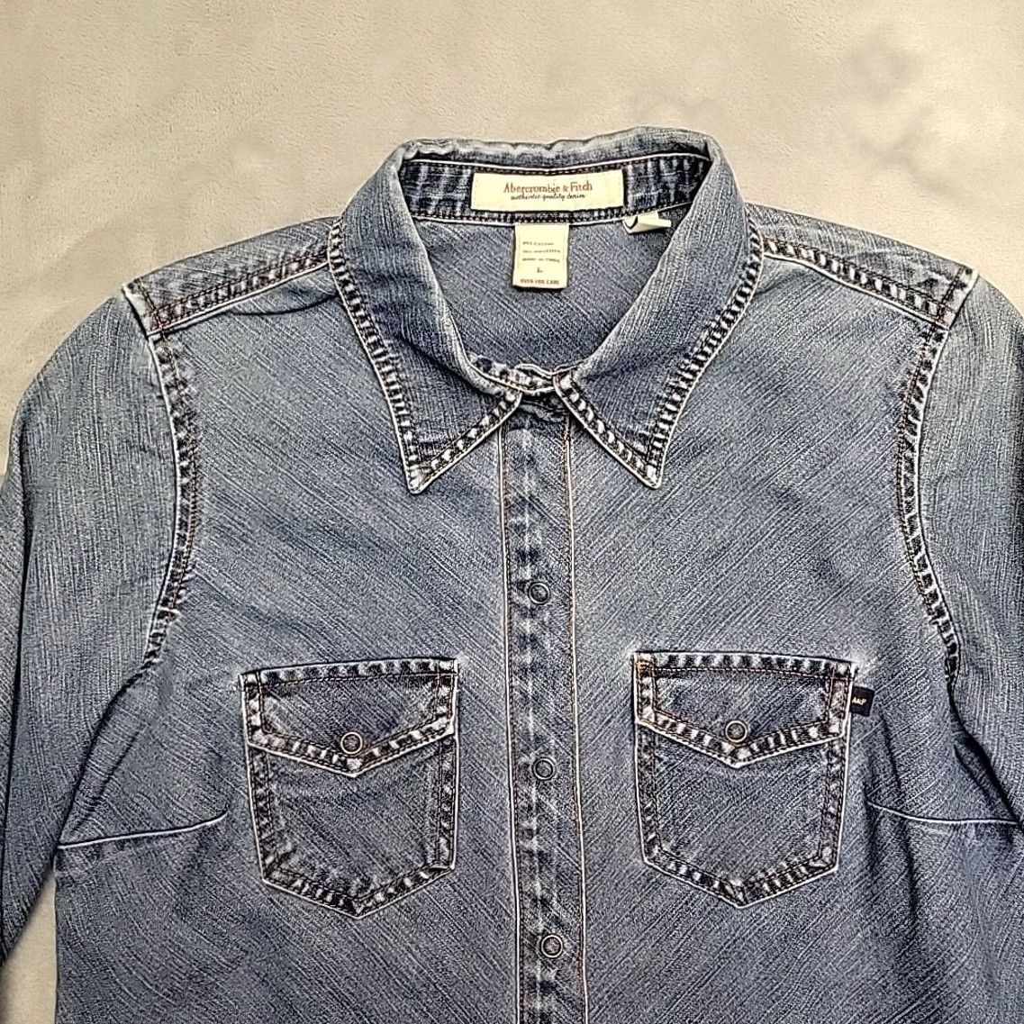 Abercrombie & Fitch Abercrombie & Fitch Shirt Womens Large Blue Denim Chambray Snap Front Long Sleeve Size L / US 10 / IT 46 - 2 Thumbnail