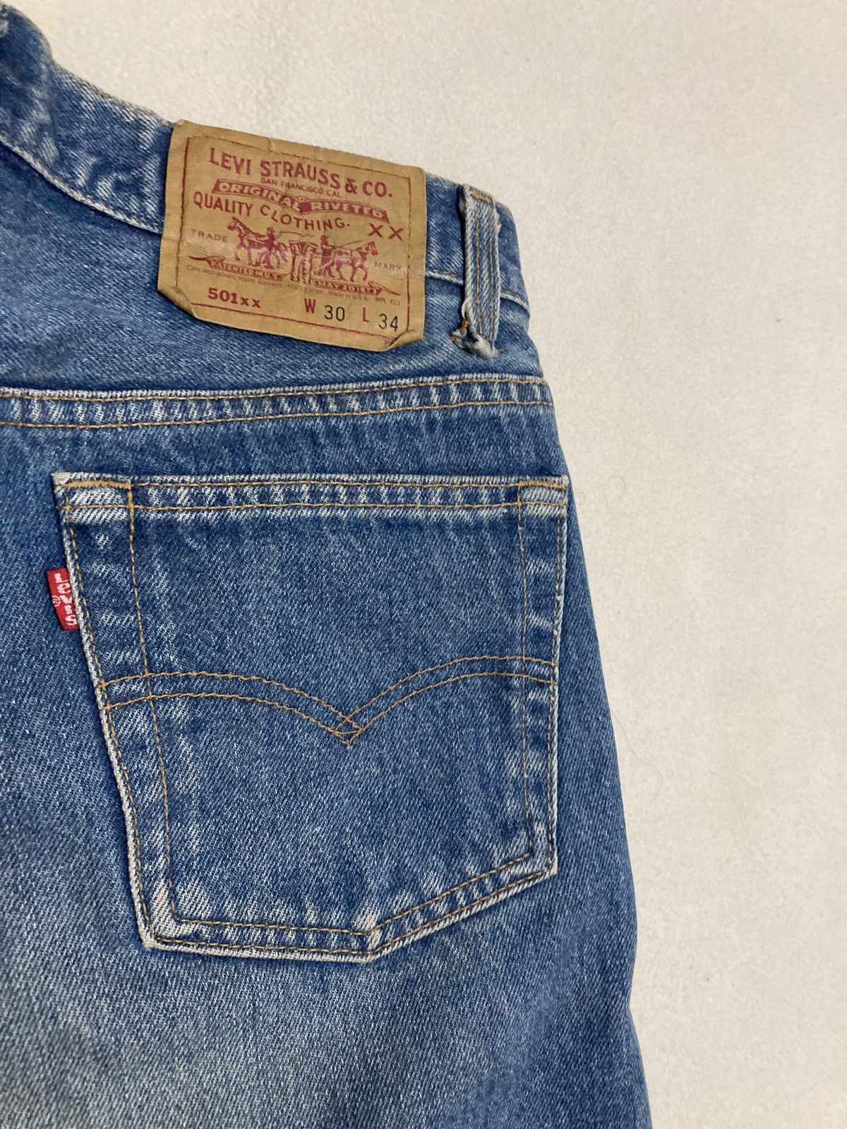 Levi's Vintage 90’s Levis 501 xx jeans Made in USA for Men Size US 30 / EU 46 - 13 Thumbnail
