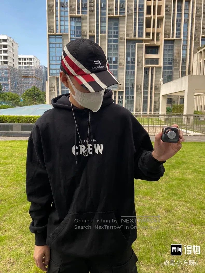 Balenciaga Balenciaga Crew Letter Printed Hooded Sweatshirt Black Size US S / EU 44-46 / 1 - 7 Thumbnail