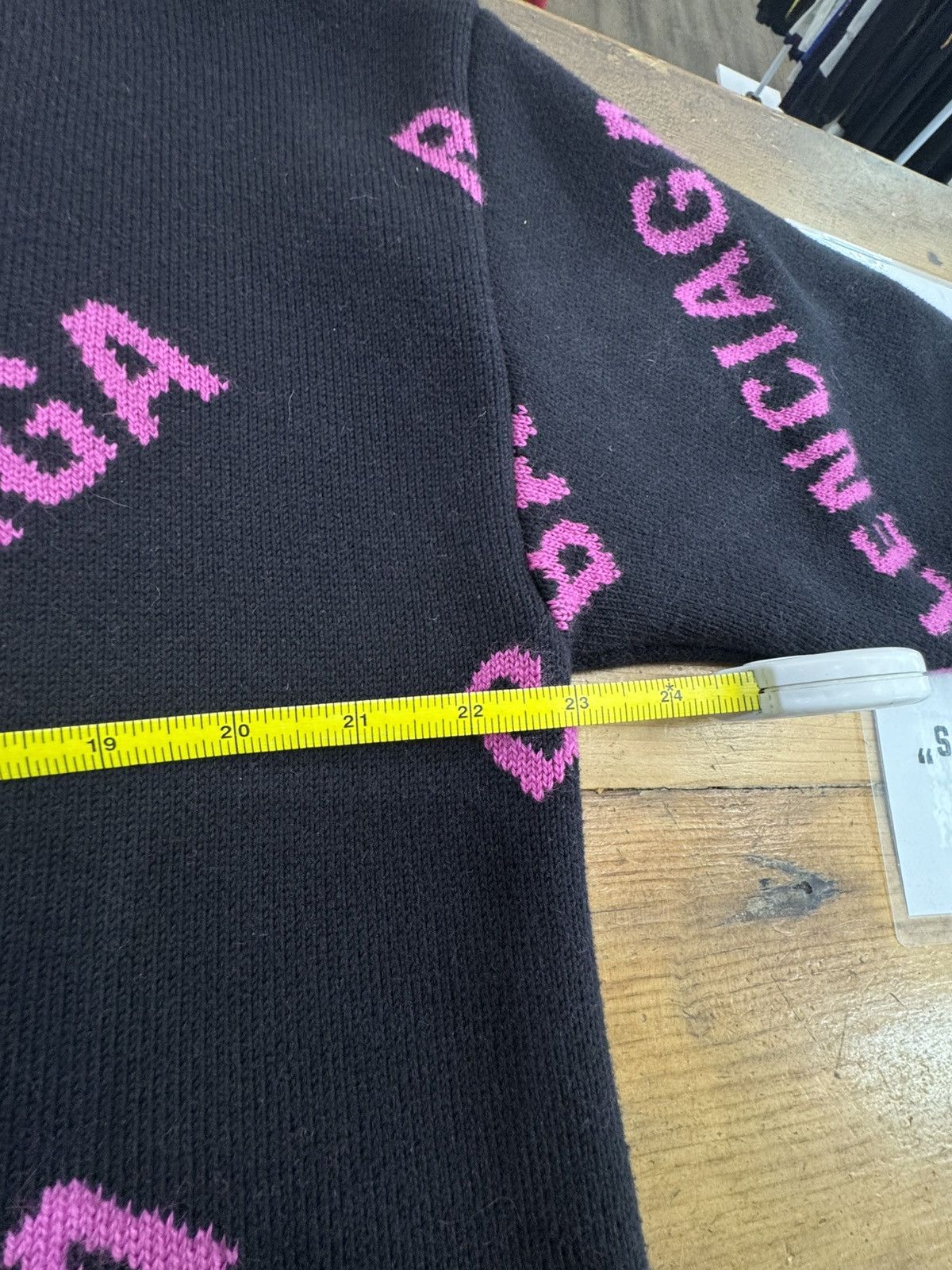Balenciaga Balenciaga Allover Logo Sweater Size US S / EU 44-46 / 1 - 10 Thumbnail