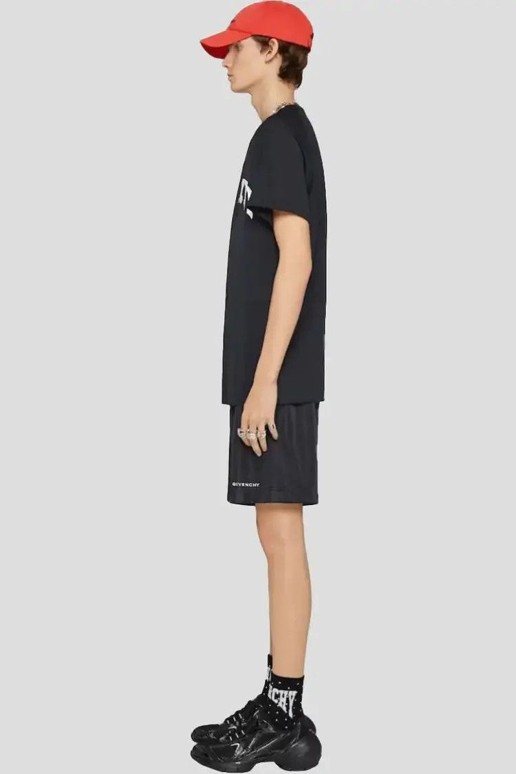 Givenchy o1w1db10325 Board Short in Black Size US 34 / EU 50 - 5 Thumbnail