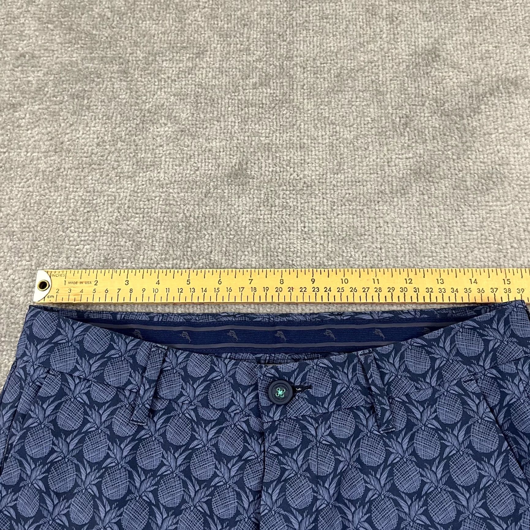 Tommy Bahama Tommy Bahama Shorts Size 30 10" Blue Chino Pineapple Geometric Performance Golf Mens Size US 30 / EU 46 - 4 Thumbnail
