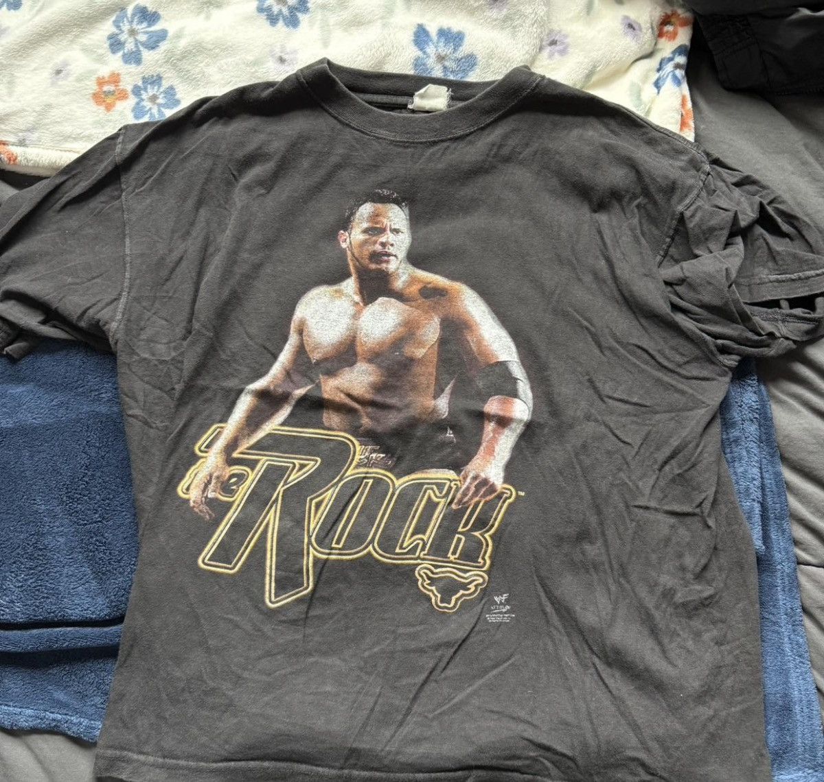 Vintage Vintage WWF the rock T-shirt dated 1998 Size US M / EU 48-50 / 2 - 3 Thumbnail