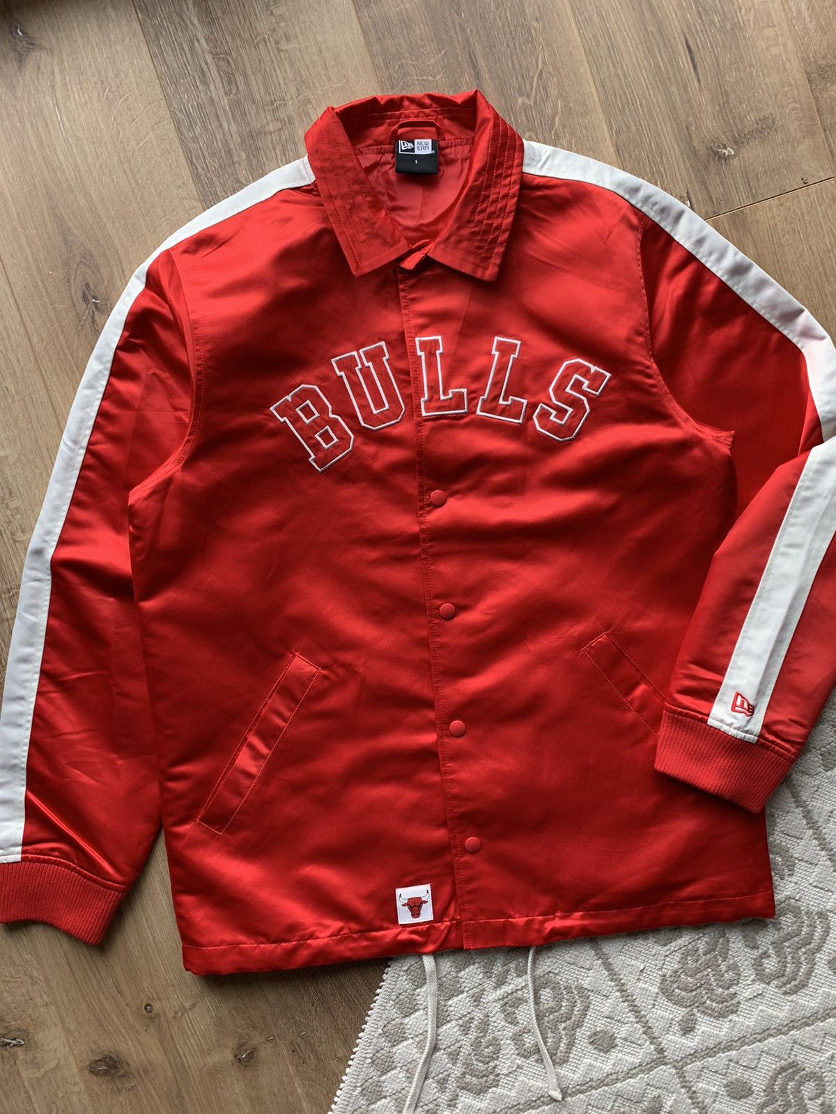 NBA New Era NBA Chicago Bulls Wordmark coaches jacket Size US L / EU 52-54 / 3 - 3 Thumbnail